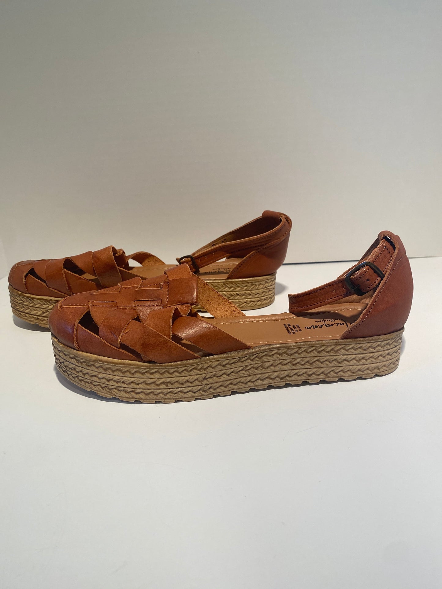 Sandals Flats By Clothes Mentor  Size: 10