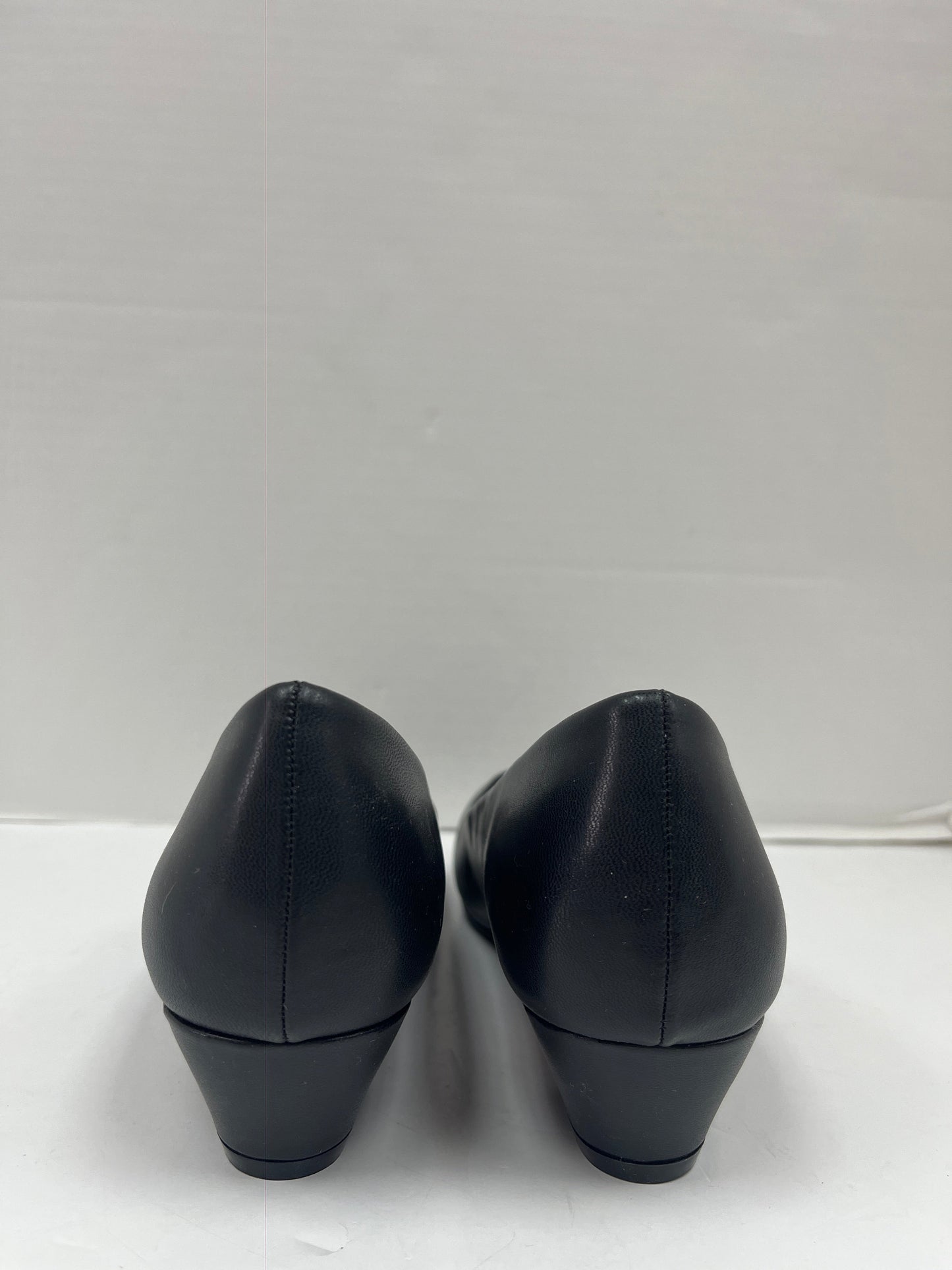 Shoes Heels Block By Cmf  Size: 7.5