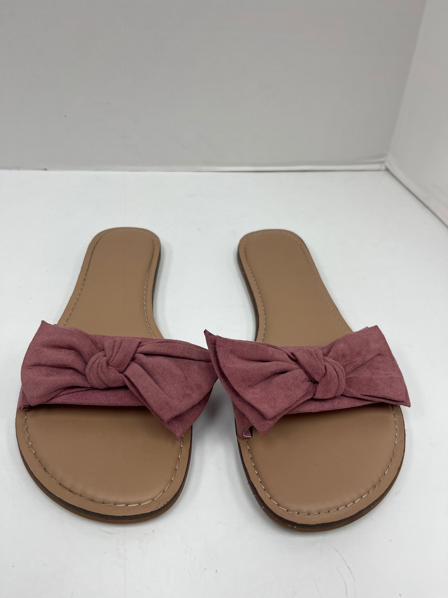 Sandals Flats By Time And Tru  Size: 6