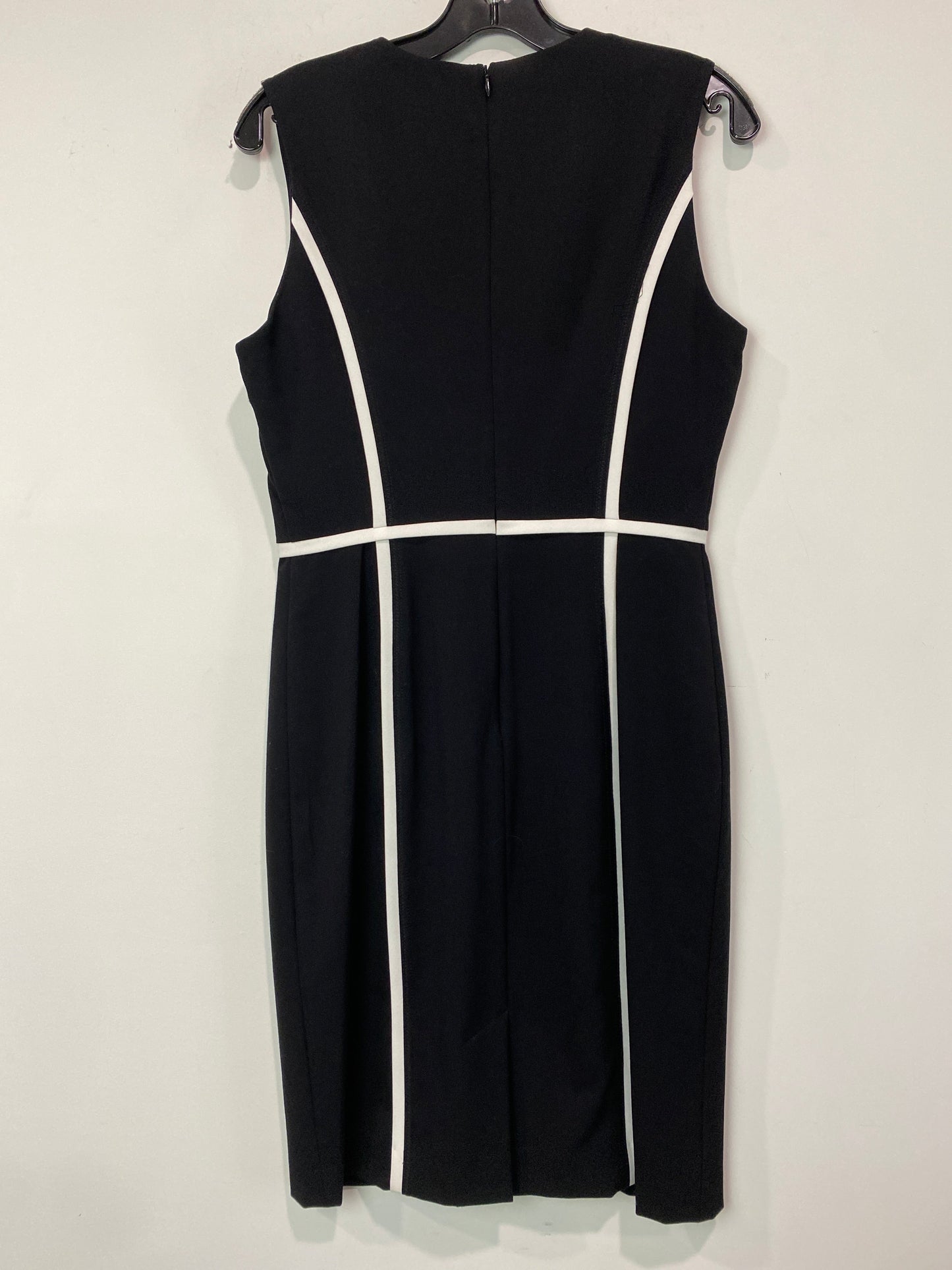 Dress Casual Midi By Dana Buchman  Size: M