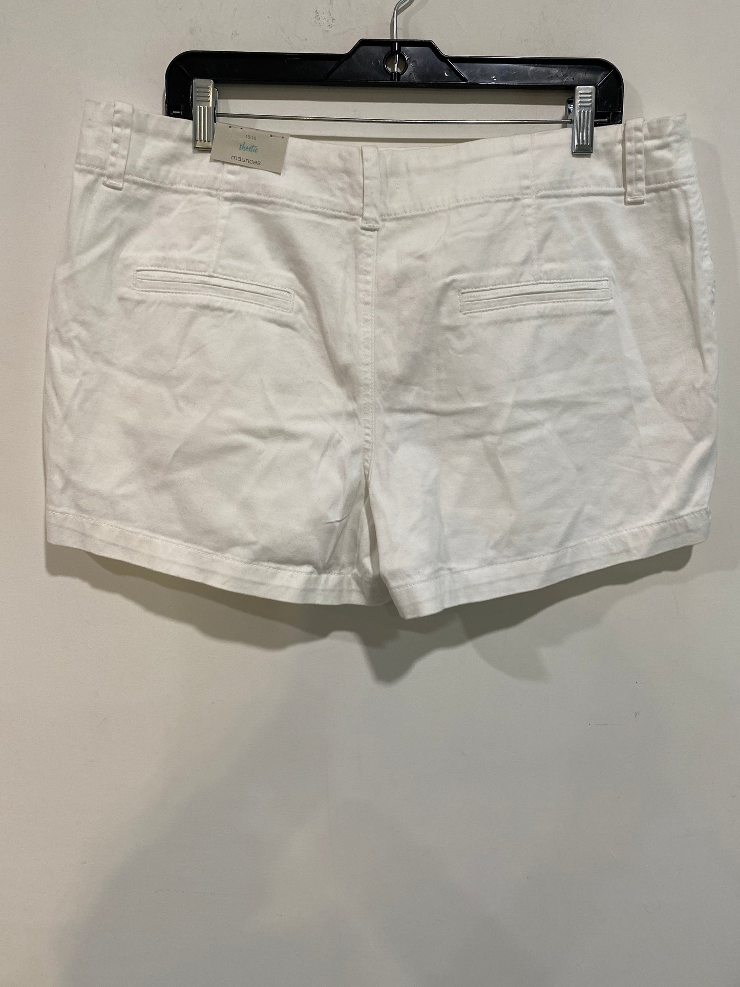 White Shorts Maurices, Size 15