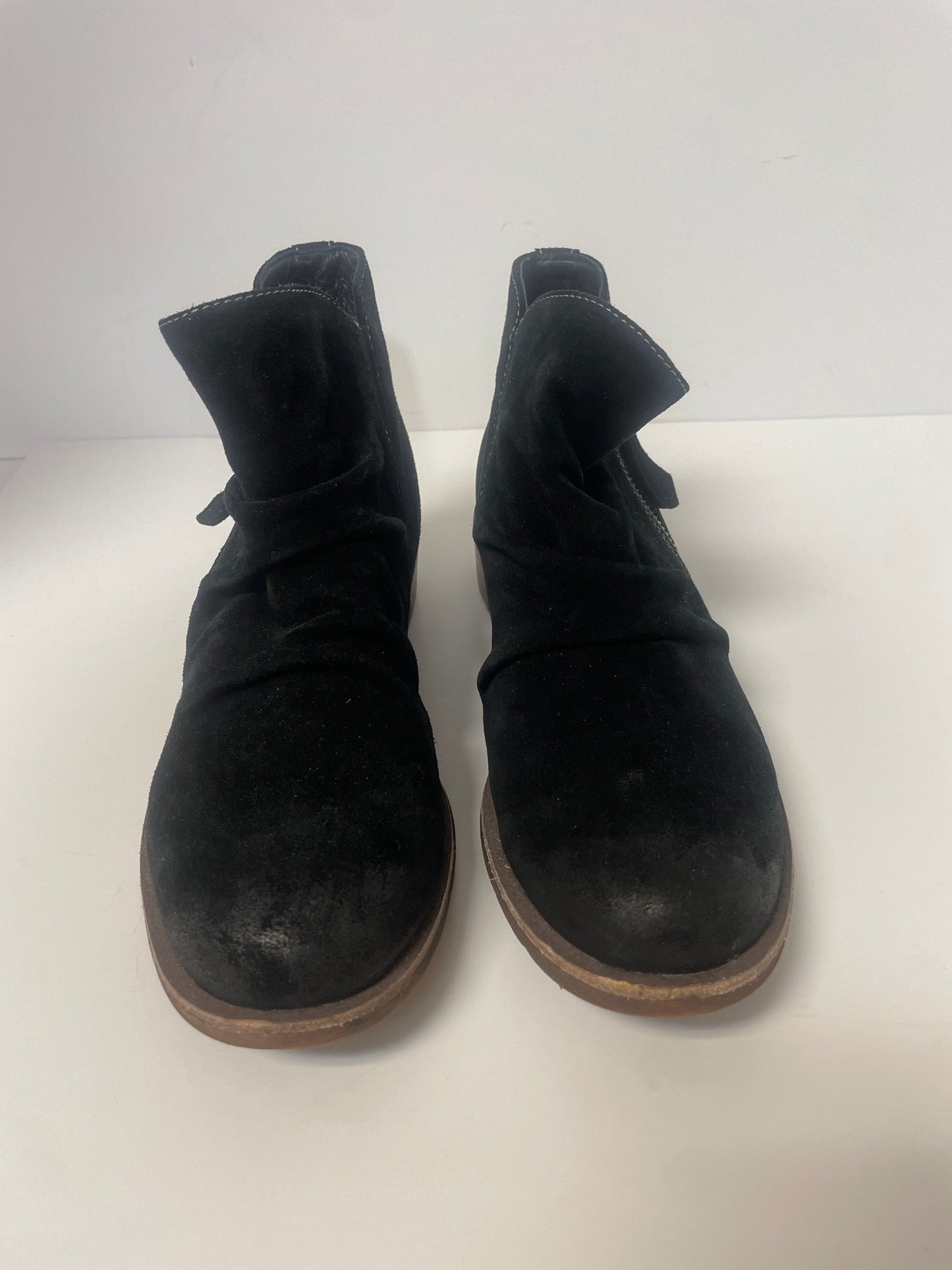 Black Boots Ankle Flats Sofft, Size 8