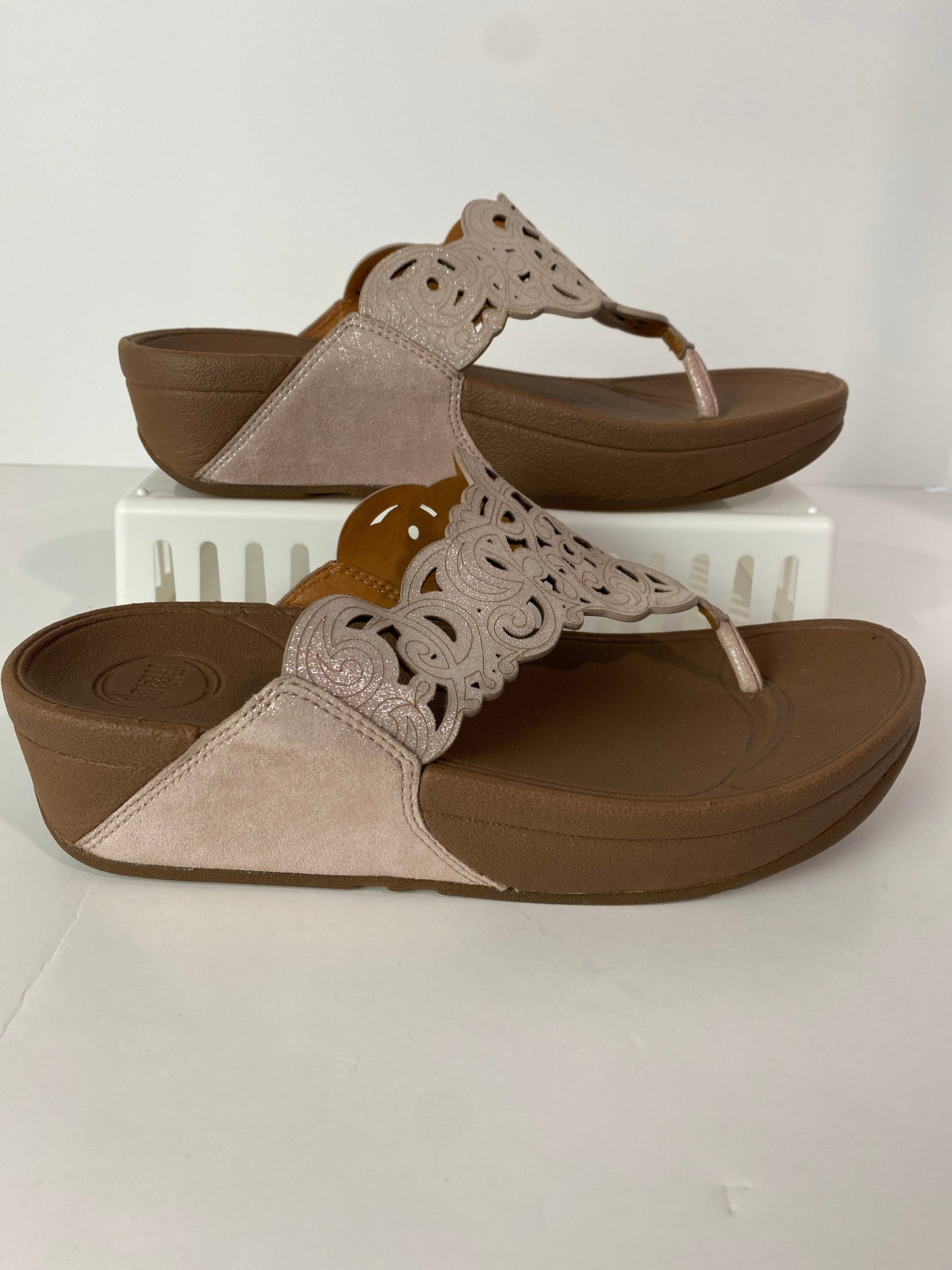 Brown Sandals Flats Fitflop, Size 6