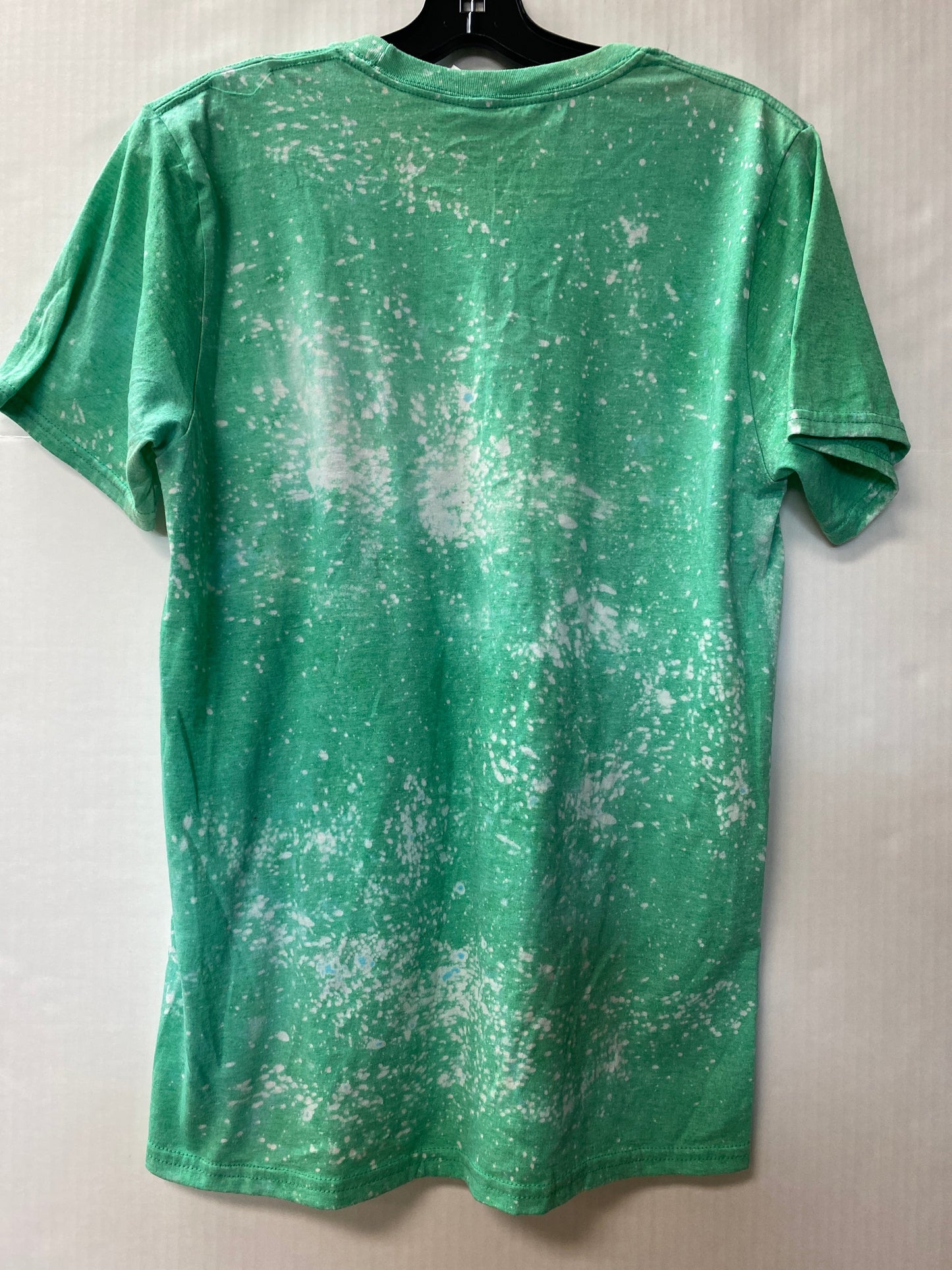 Top Short Sleeve By Gildan In Green, Size: M