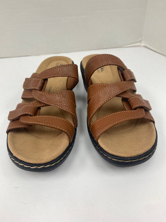 Brown Sandals Flip Flops Clarks, Size 7