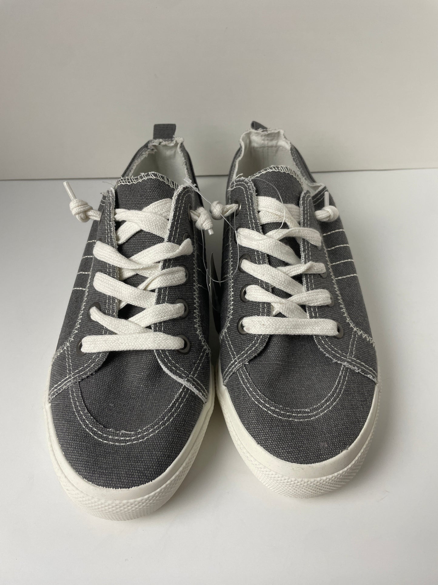 Grey Shoes Sneakers Maurices, Size 11