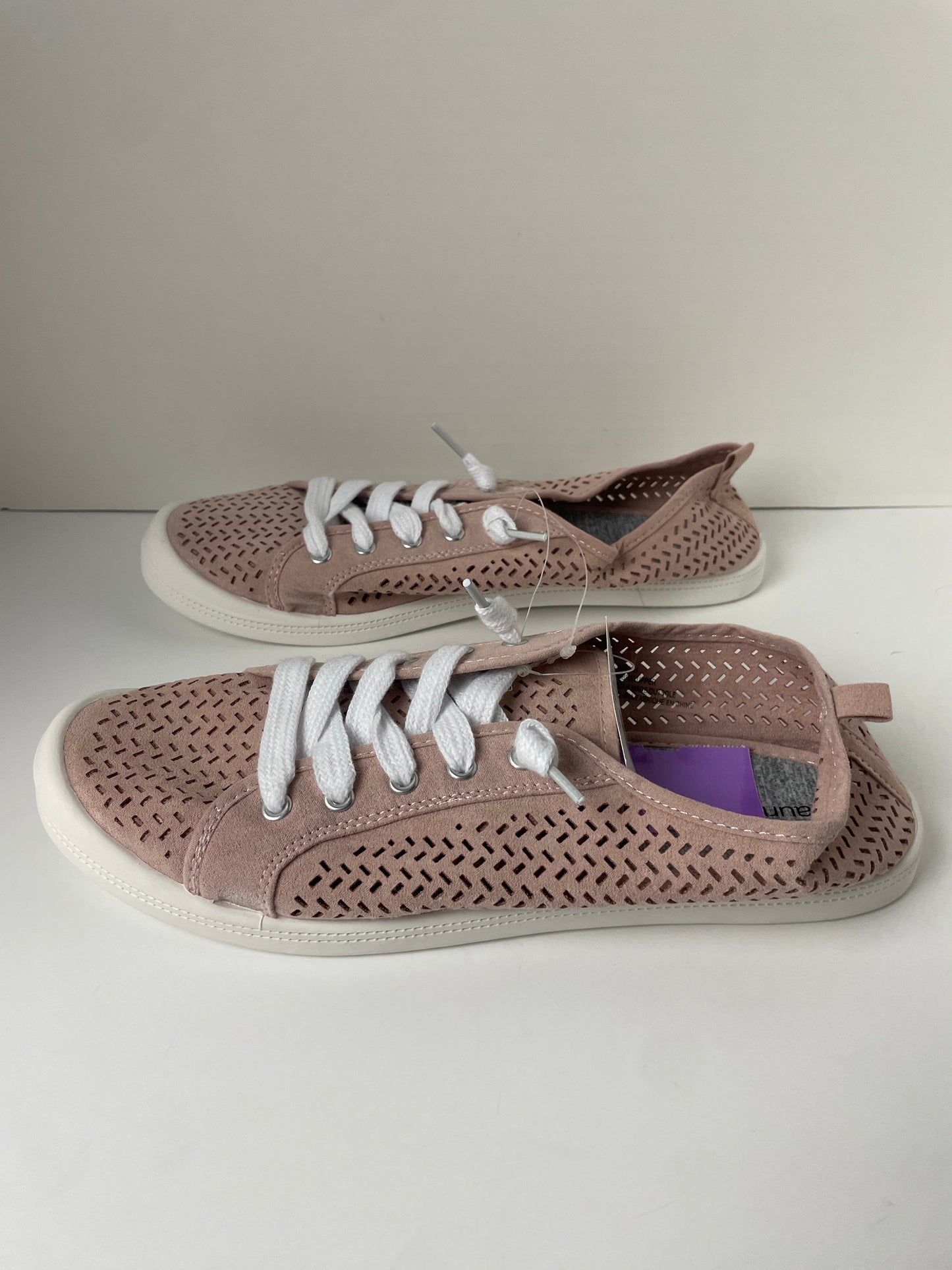 Mauve Shoes Sneakers Maurices, Size 11