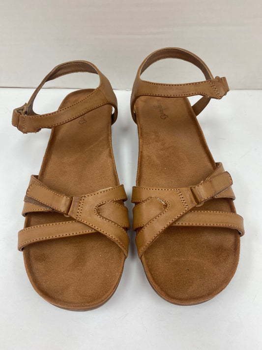Brown Sandals Flats Bare Traps, Size 11