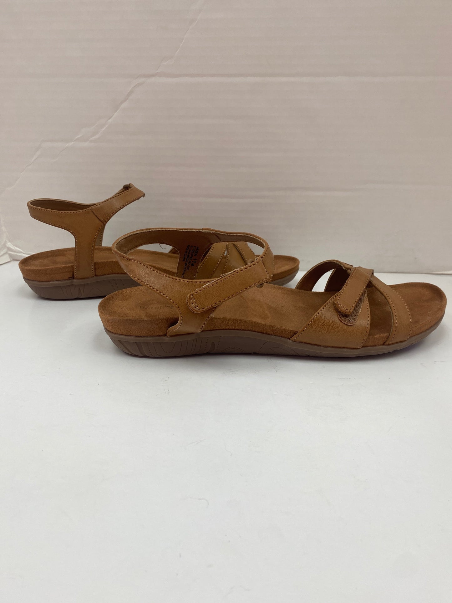 Brown Sandals Flats Bare Traps, Size 11