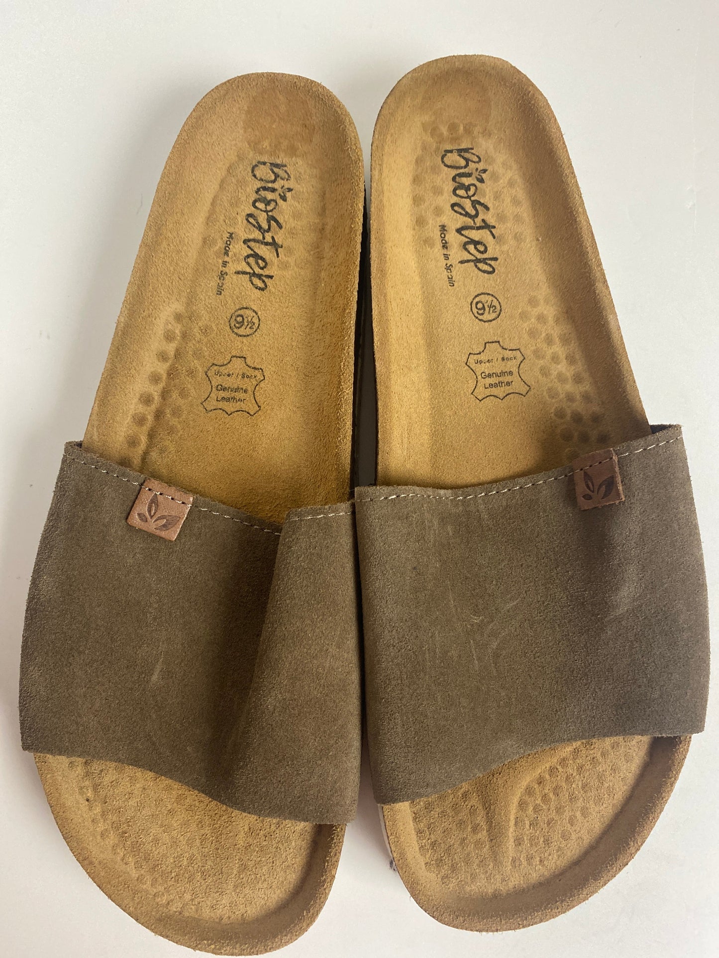 Sandals Flats By Clothes Mentor In Taupe, Size: 9.5