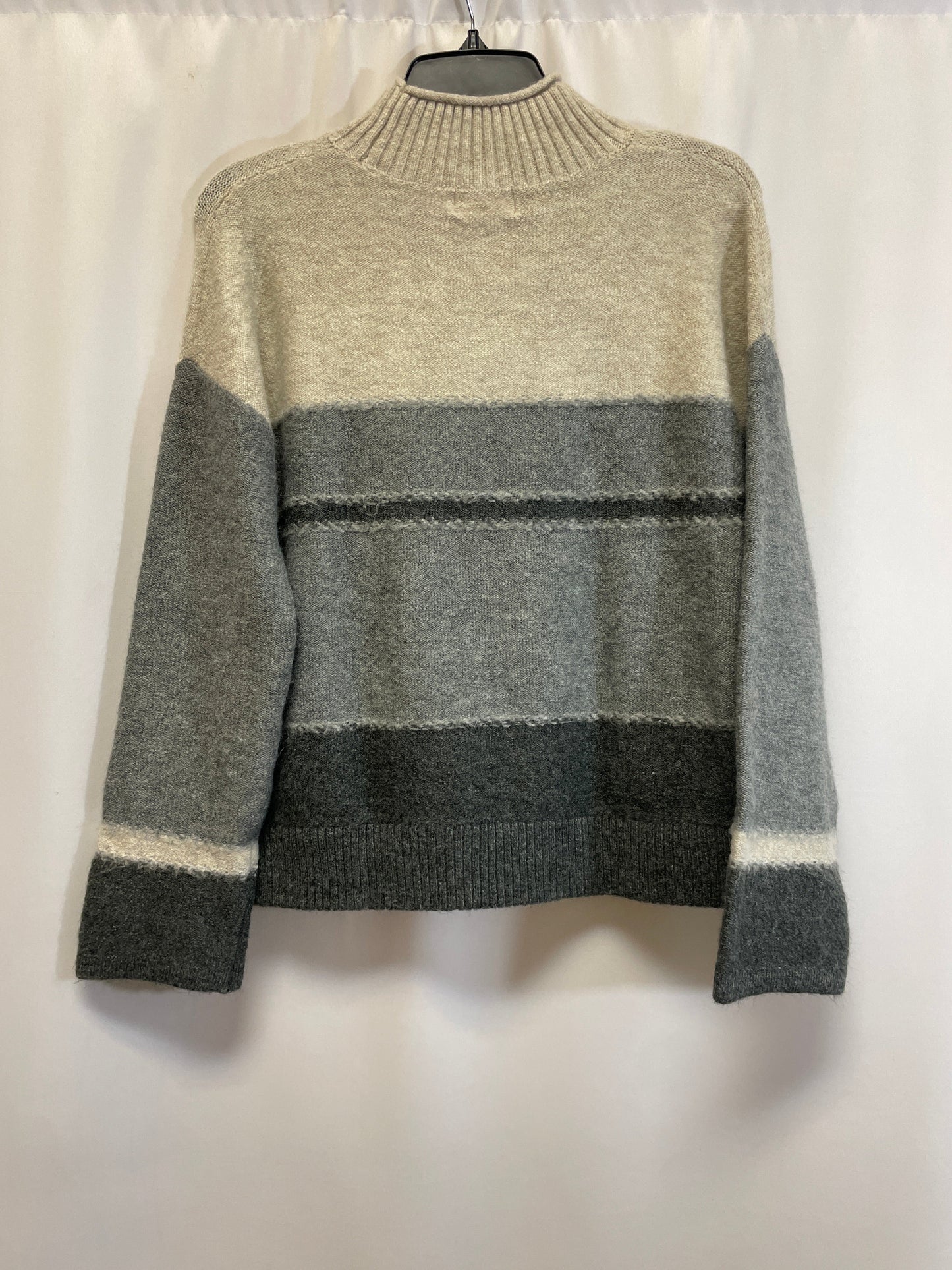 Sweater By Universal Thread In Grey, Size: Xs