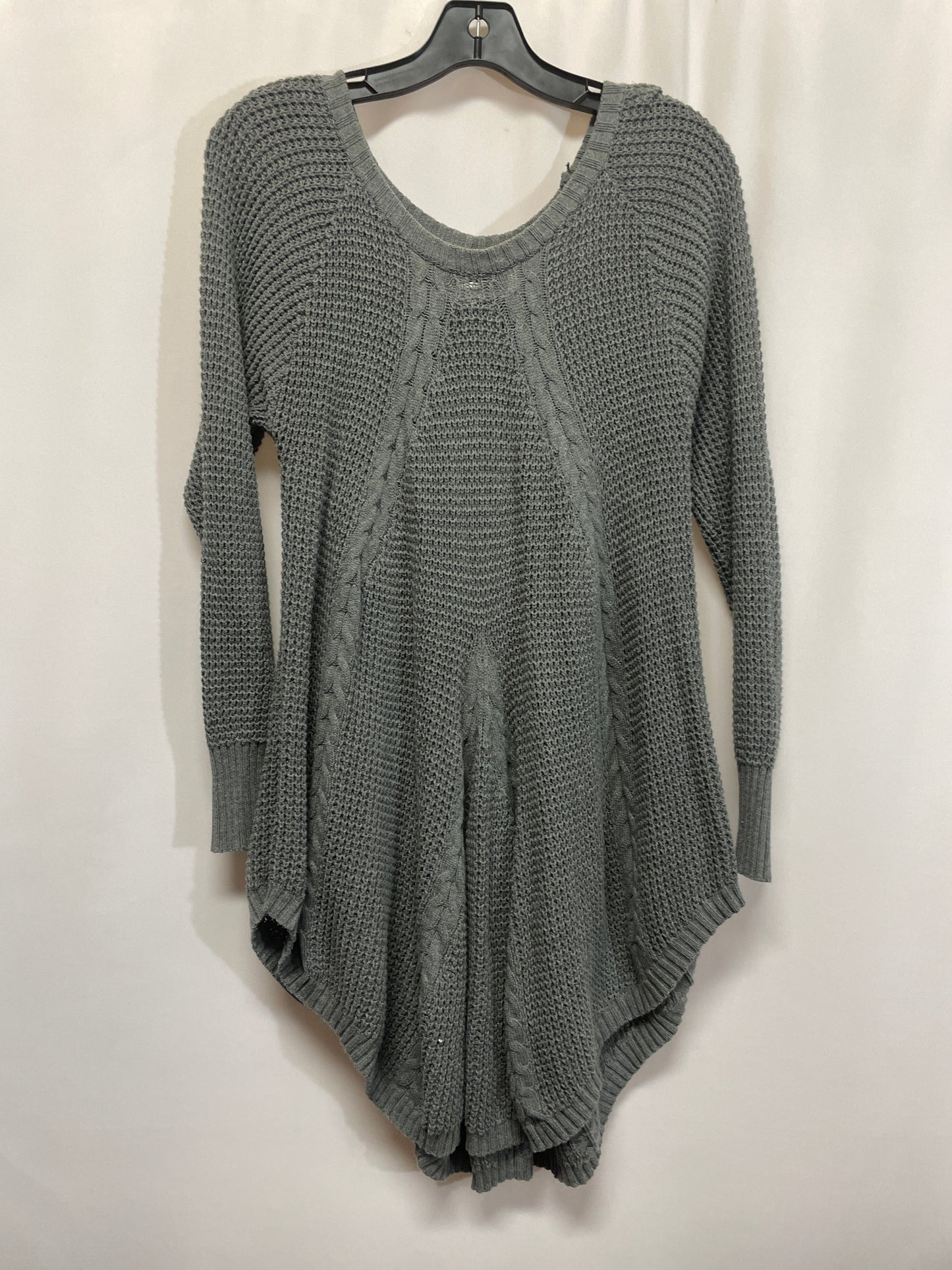 Sweater By Agnes & Dora In Grey, Size: M