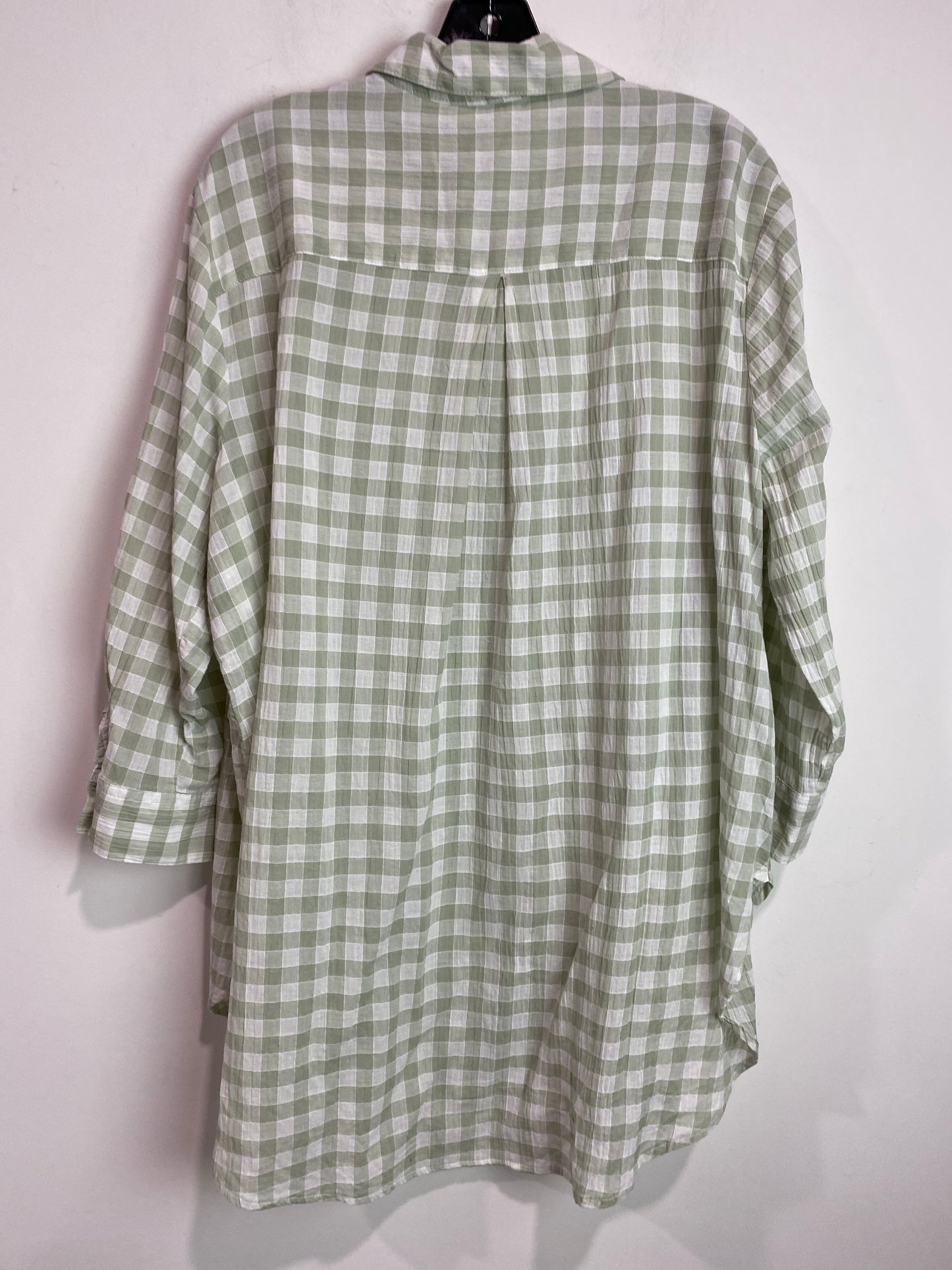 Top Long Sleeve By Cato In Green, Size: Xl