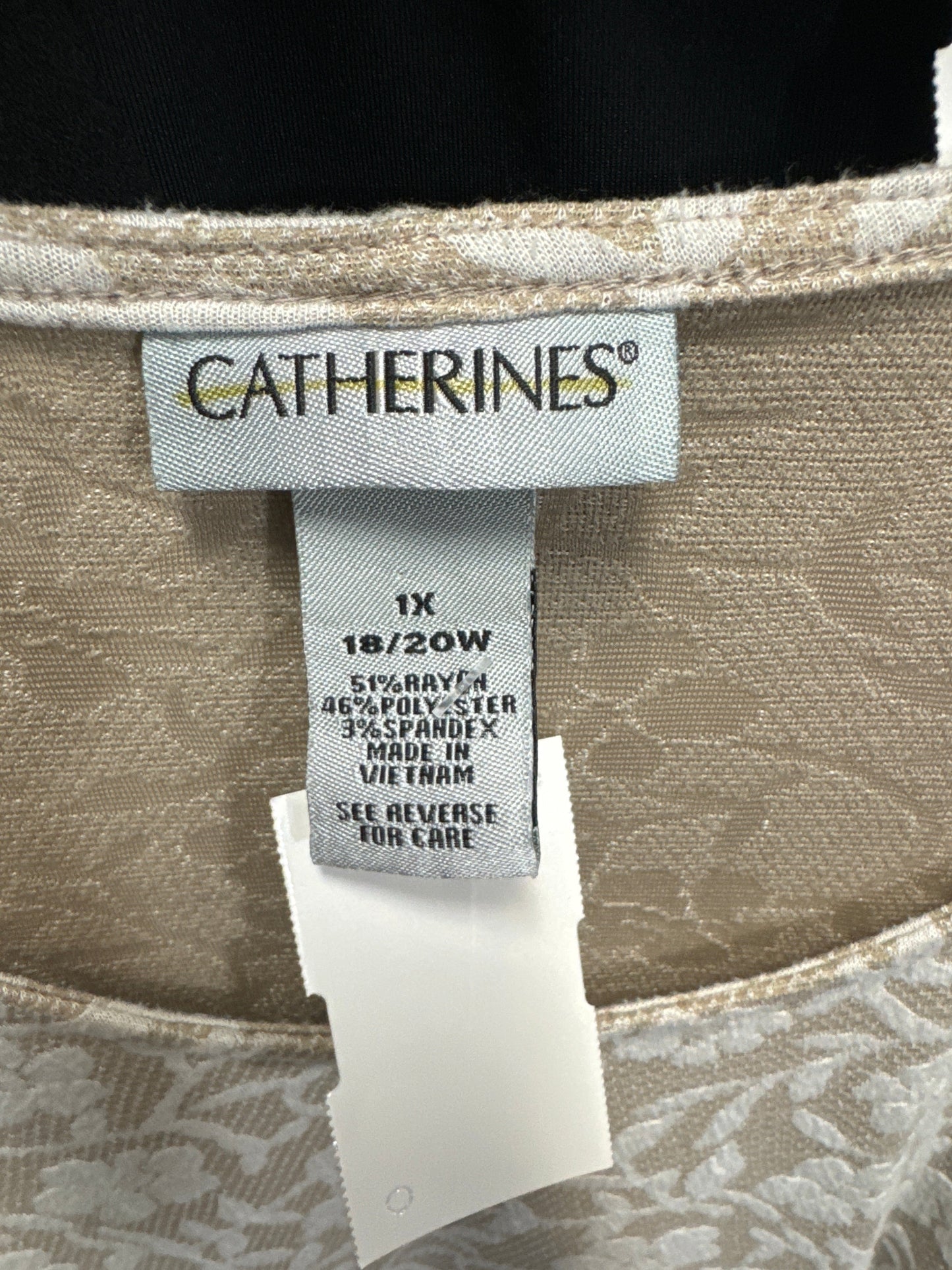 Top 3/4 Sleeve By Catherines In Beige, Size: 1x