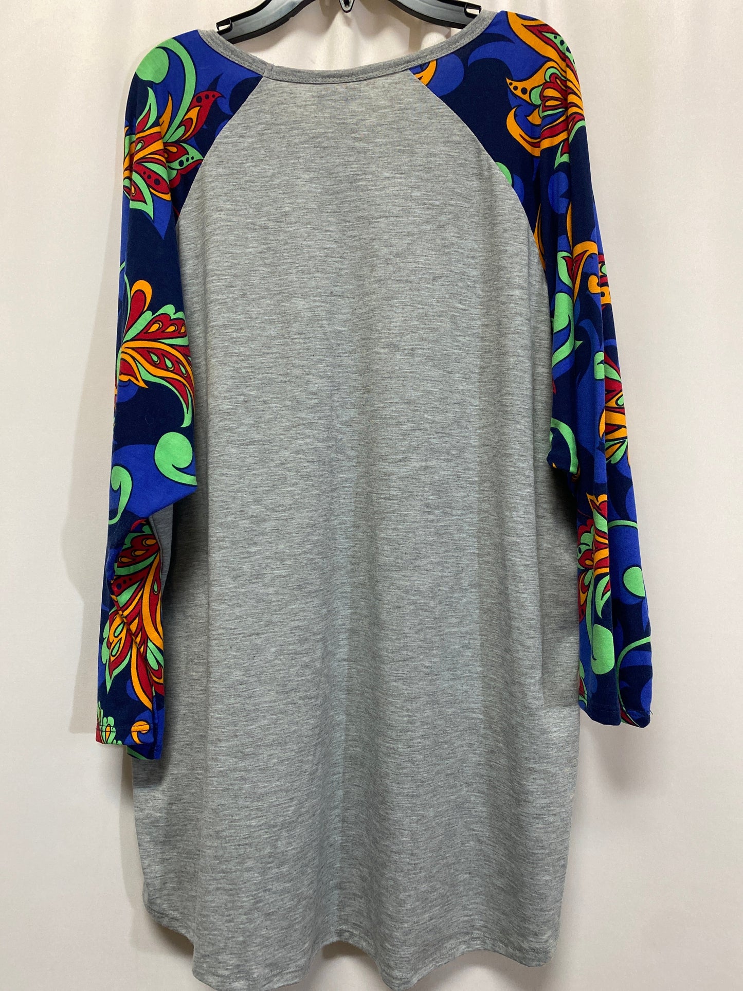 Top Long Sleeve By Lularoe In Grey, Size: 3x