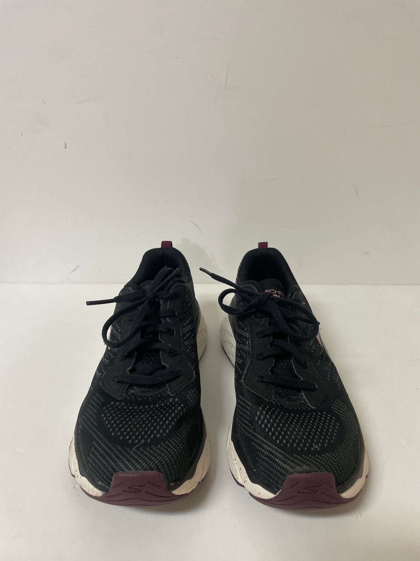 Shoes Athletic By Skechers In Black, Size: 6.5