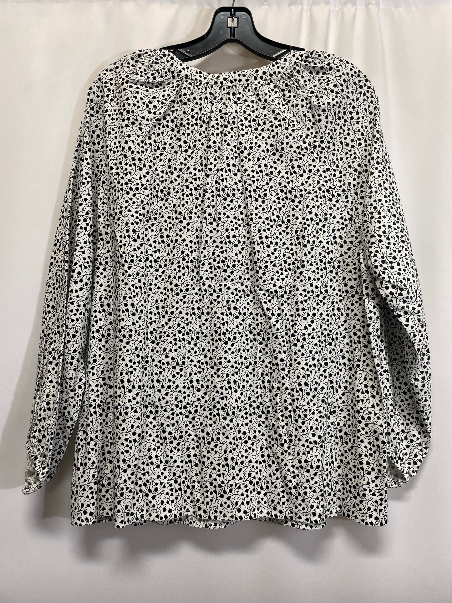 Top Long Sleeve By Loft In Black & White, Size: L