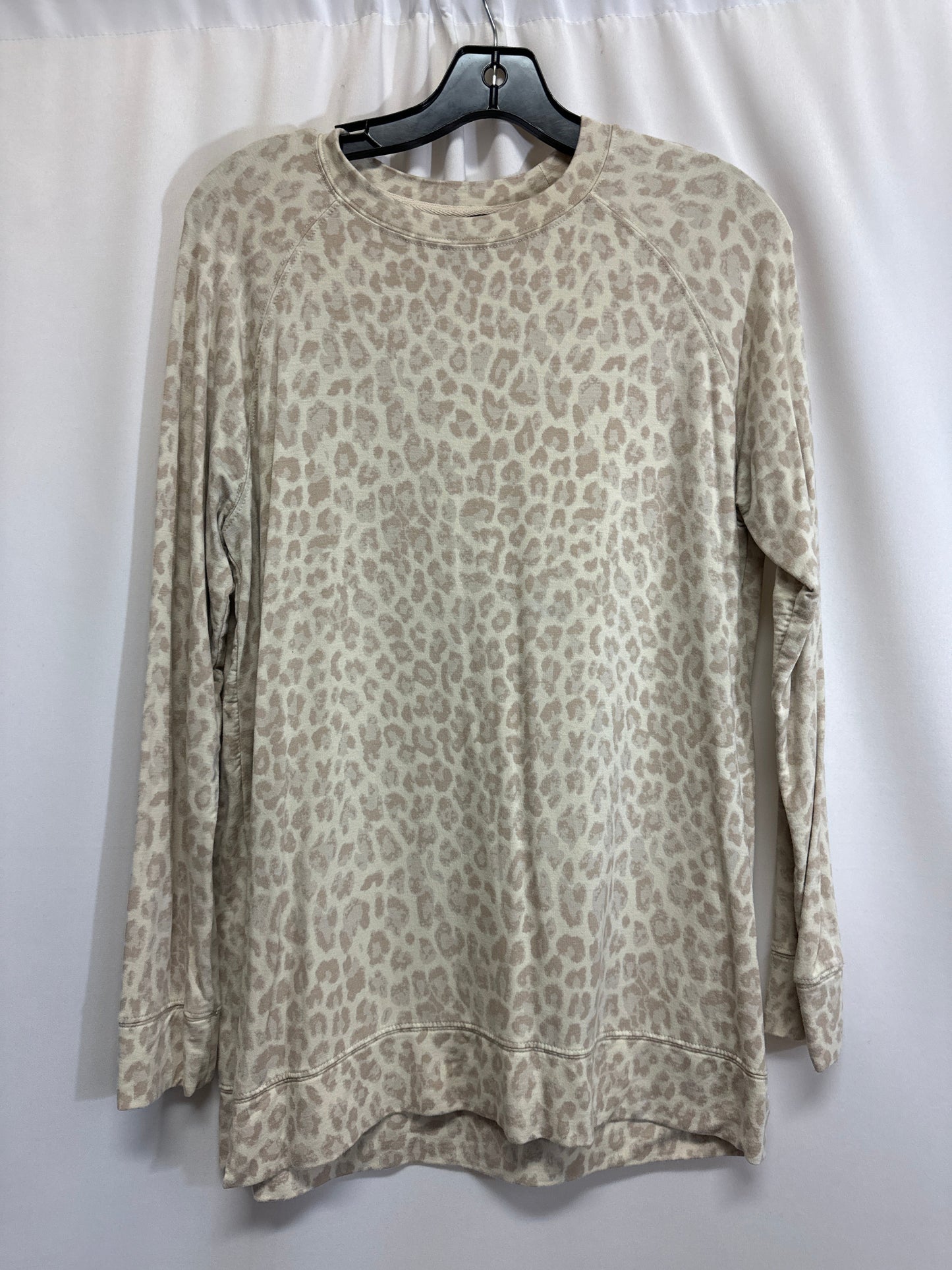 Top Long Sleeve By Tahari By Arthur Levine In Animal Print, Size: M