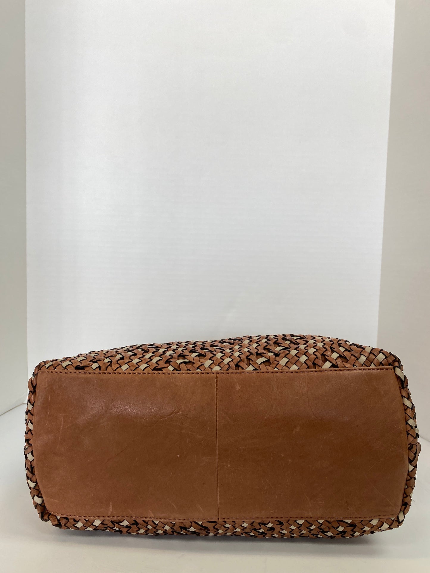 Handbag Leather By Clothes Mentor, Size: Medium