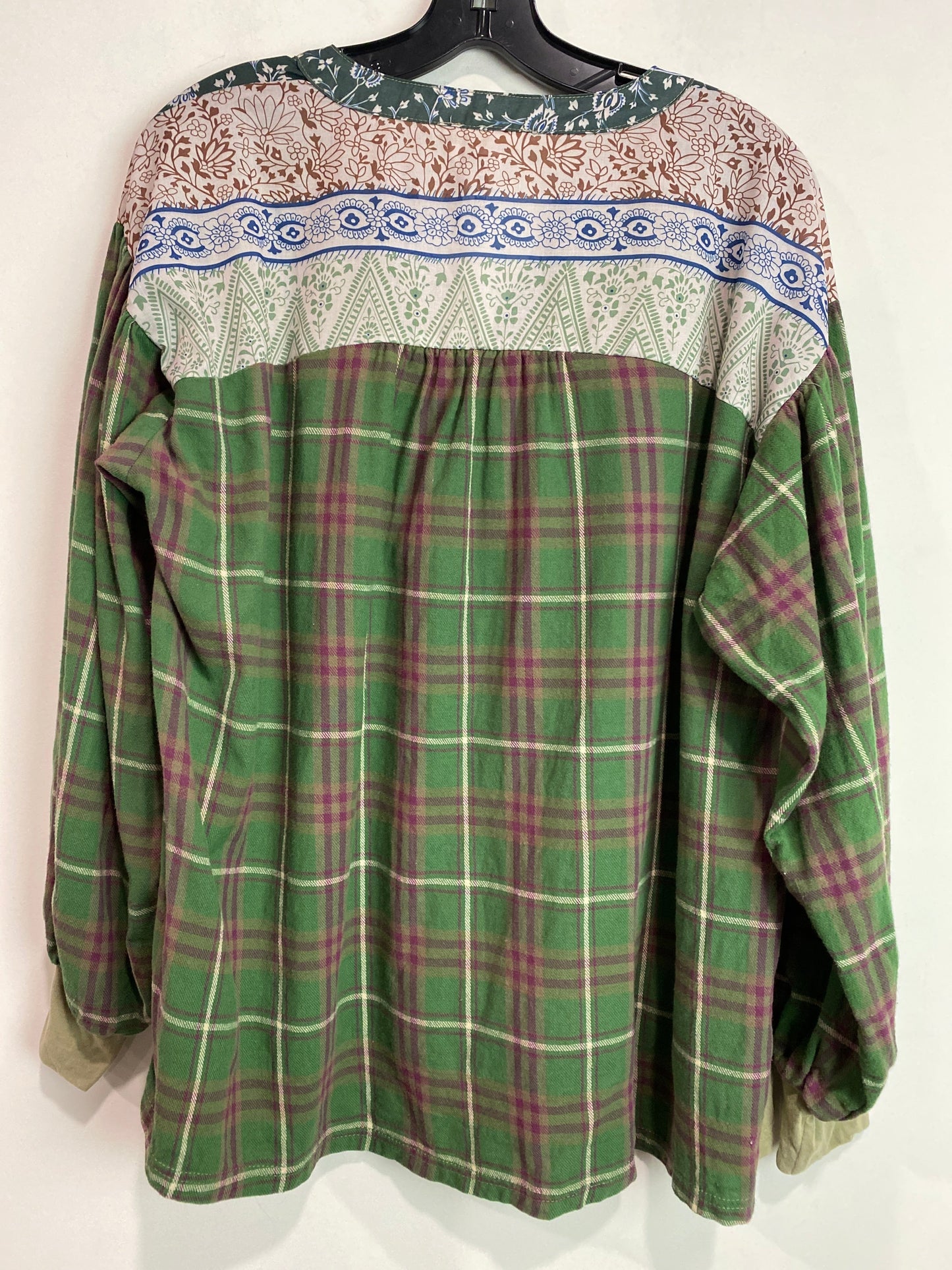 Top Long Sleeve By Easel In Green, Size: M