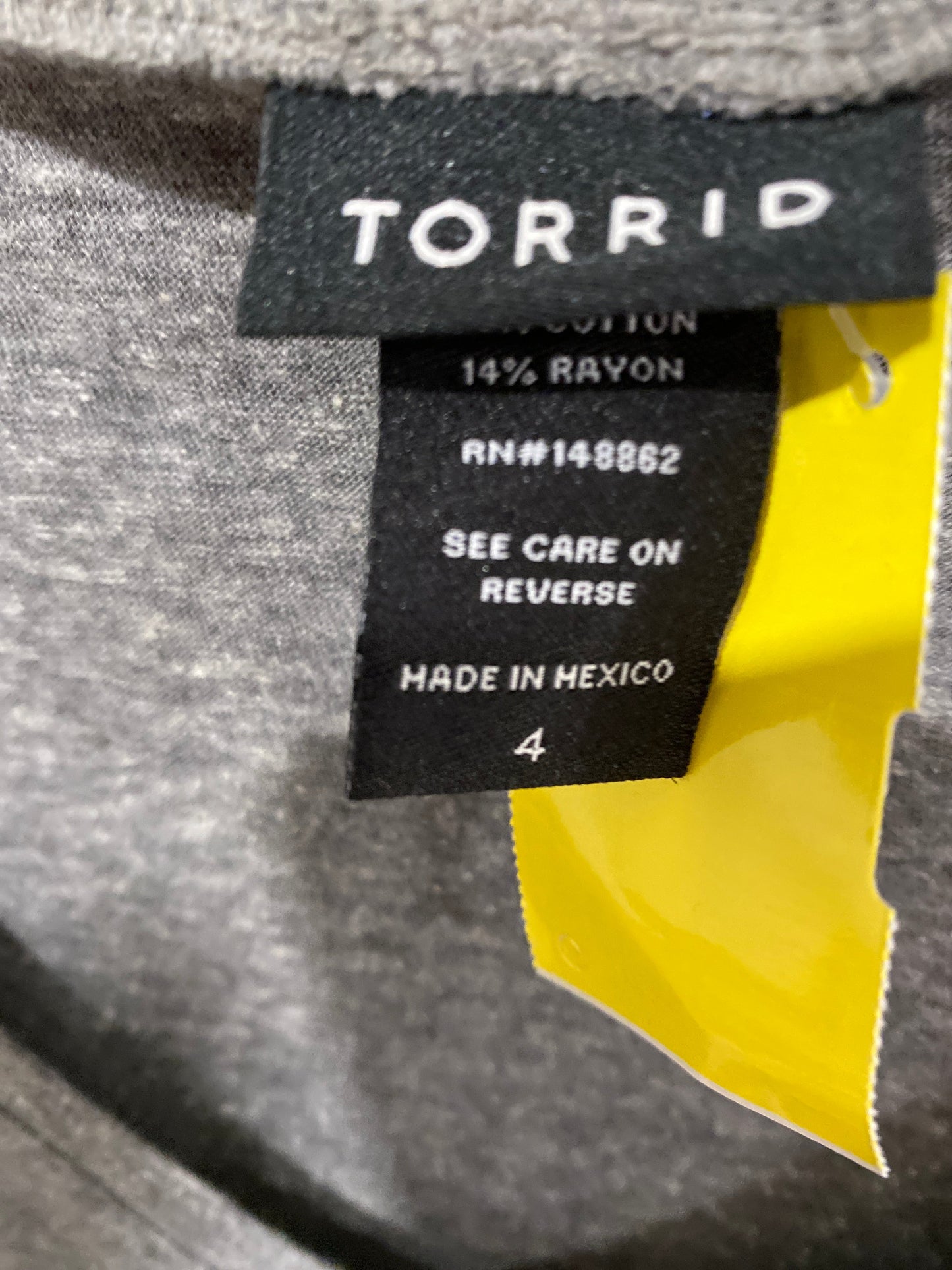 Top Short Sleeve By Torrid In Grey, Size: 4x