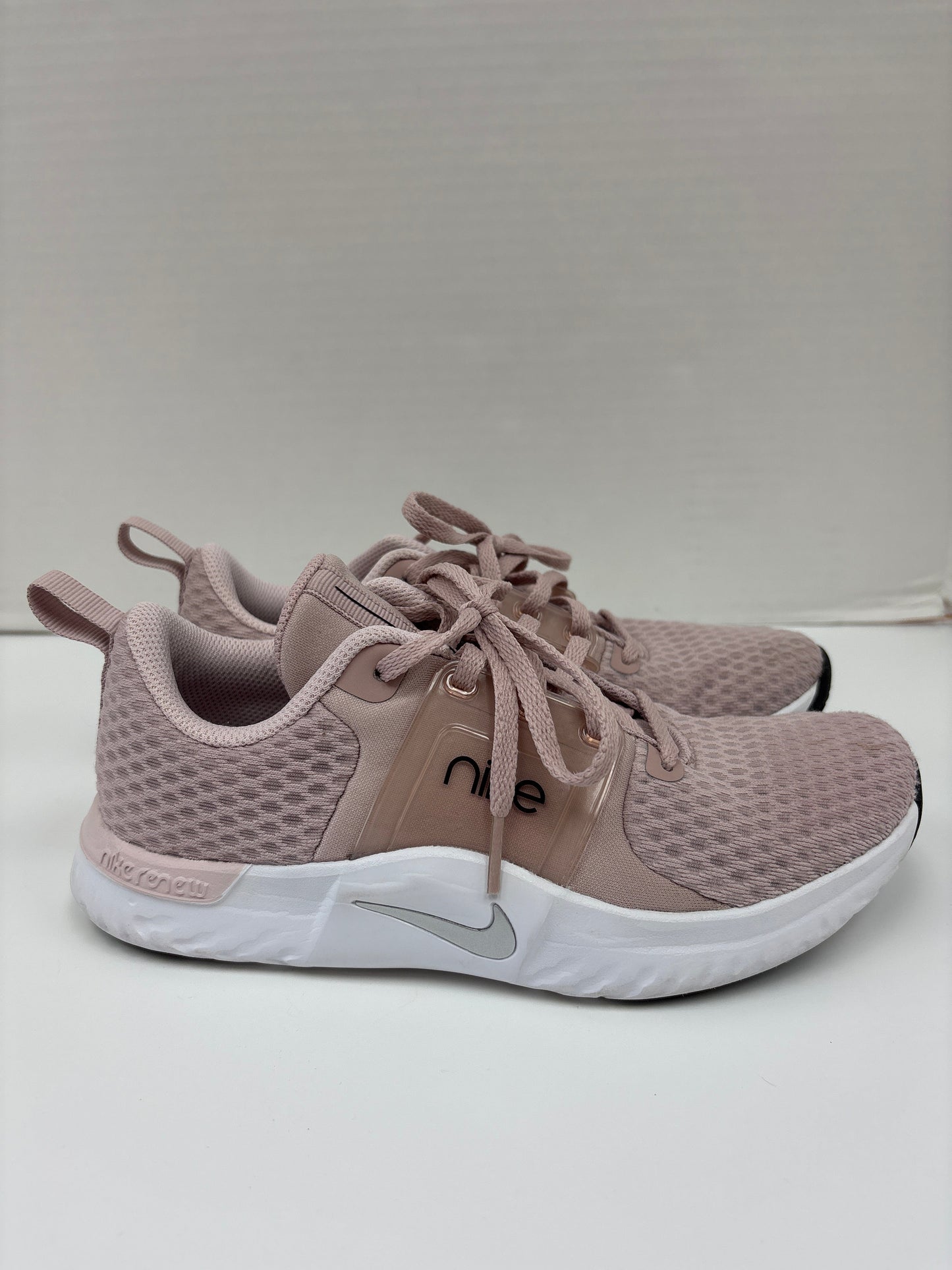 Shoes Athletic By Nike In Mauve, Size: 6.5