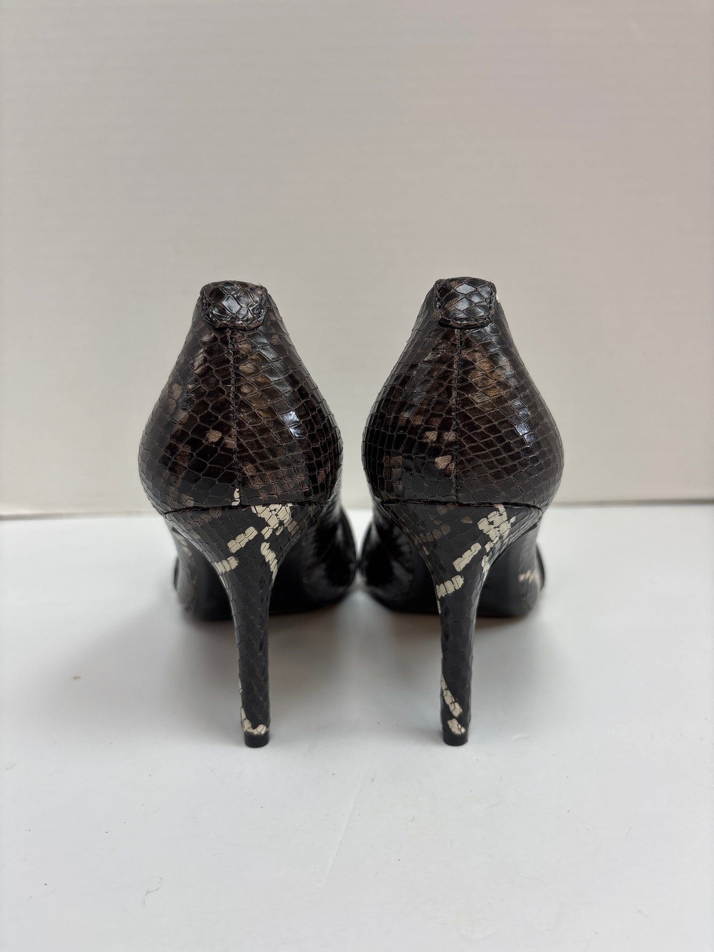 Shoes Designer By Karl Lagerfeld In Snakeskin Print, Size: 7.5