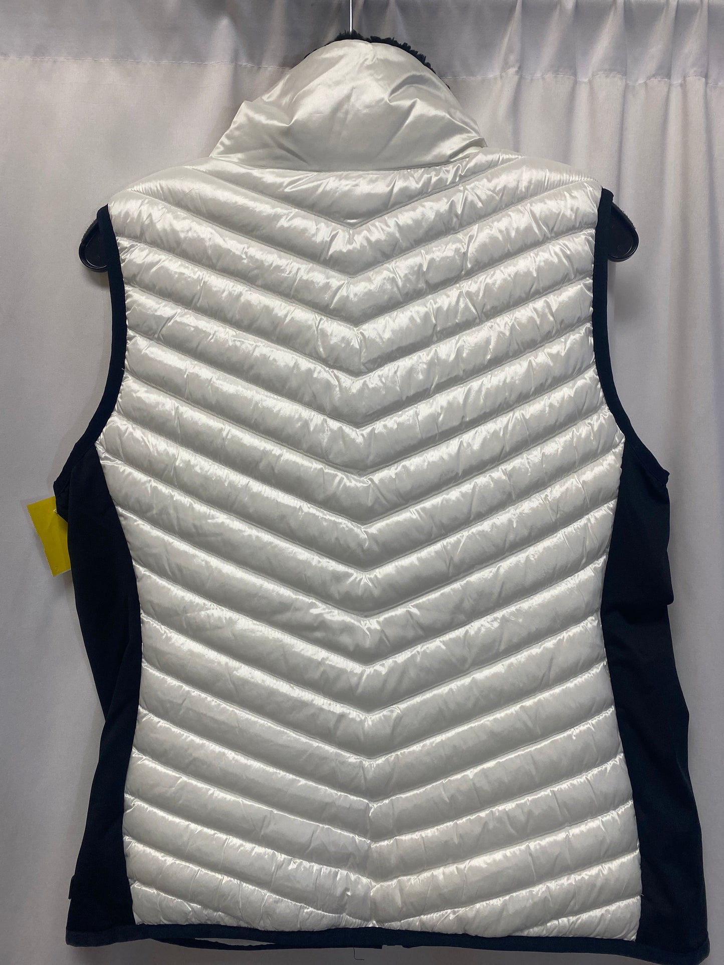 Vest Puffer & Quilted By Calvin Klein In White, Size: L