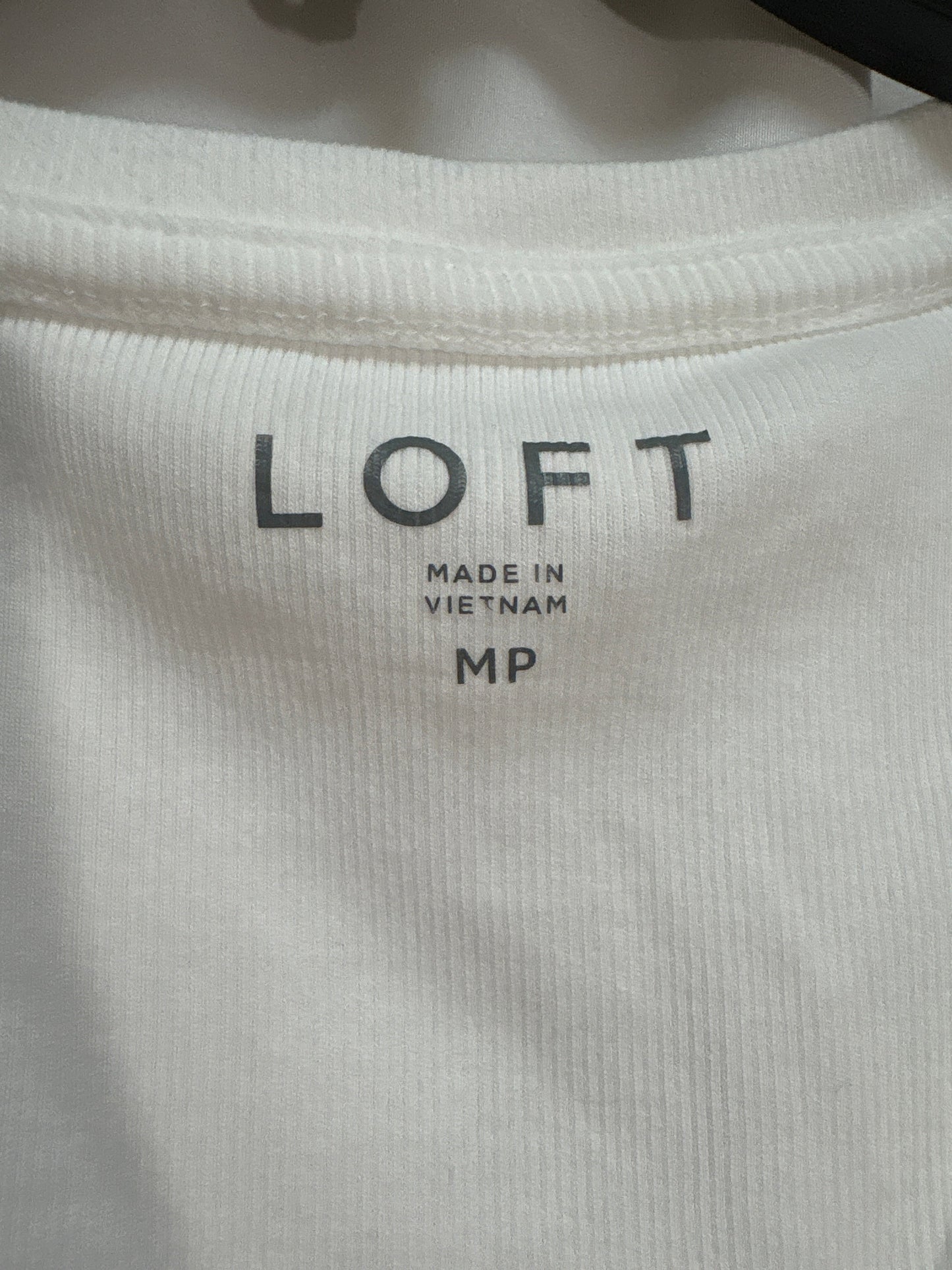 Top Sleeveless By Loft In White, Size: Mp