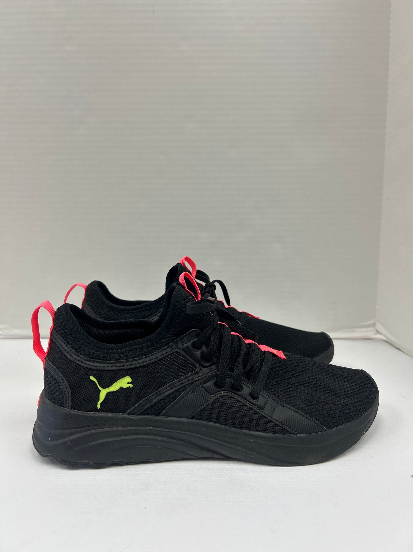 Shoes Athletic By Puma In Black, Size: 10