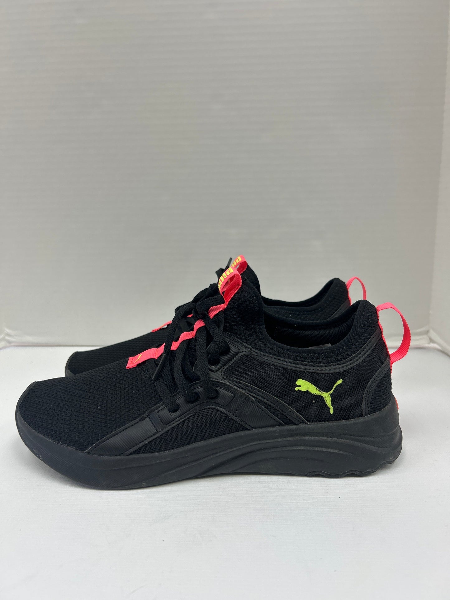 Shoes Athletic By Puma In Black, Size: 10