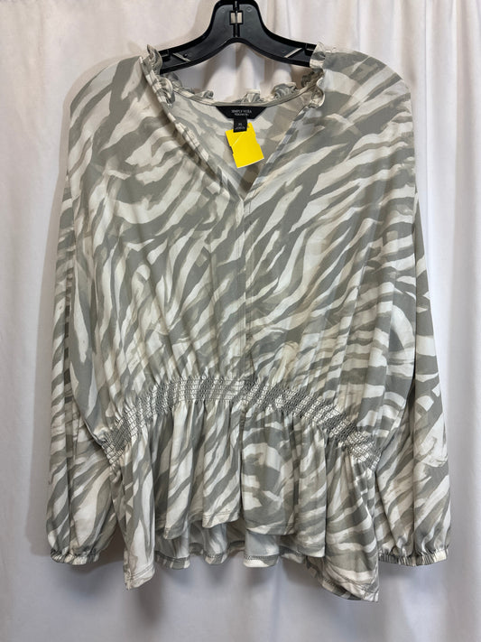 Top Long Sleeve By Simply Vera In Grey, Size: Xl