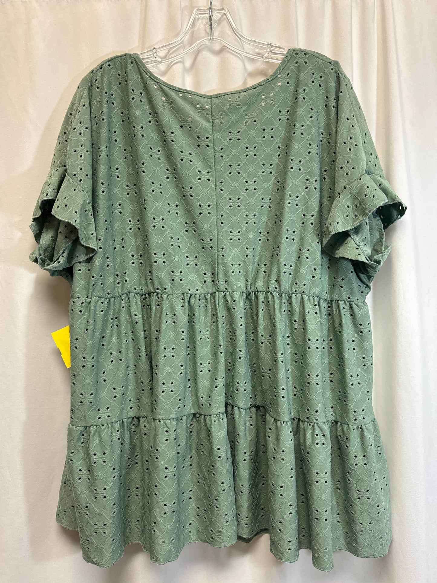 Top Short Sleeve By Shein In Green, Size: 1x