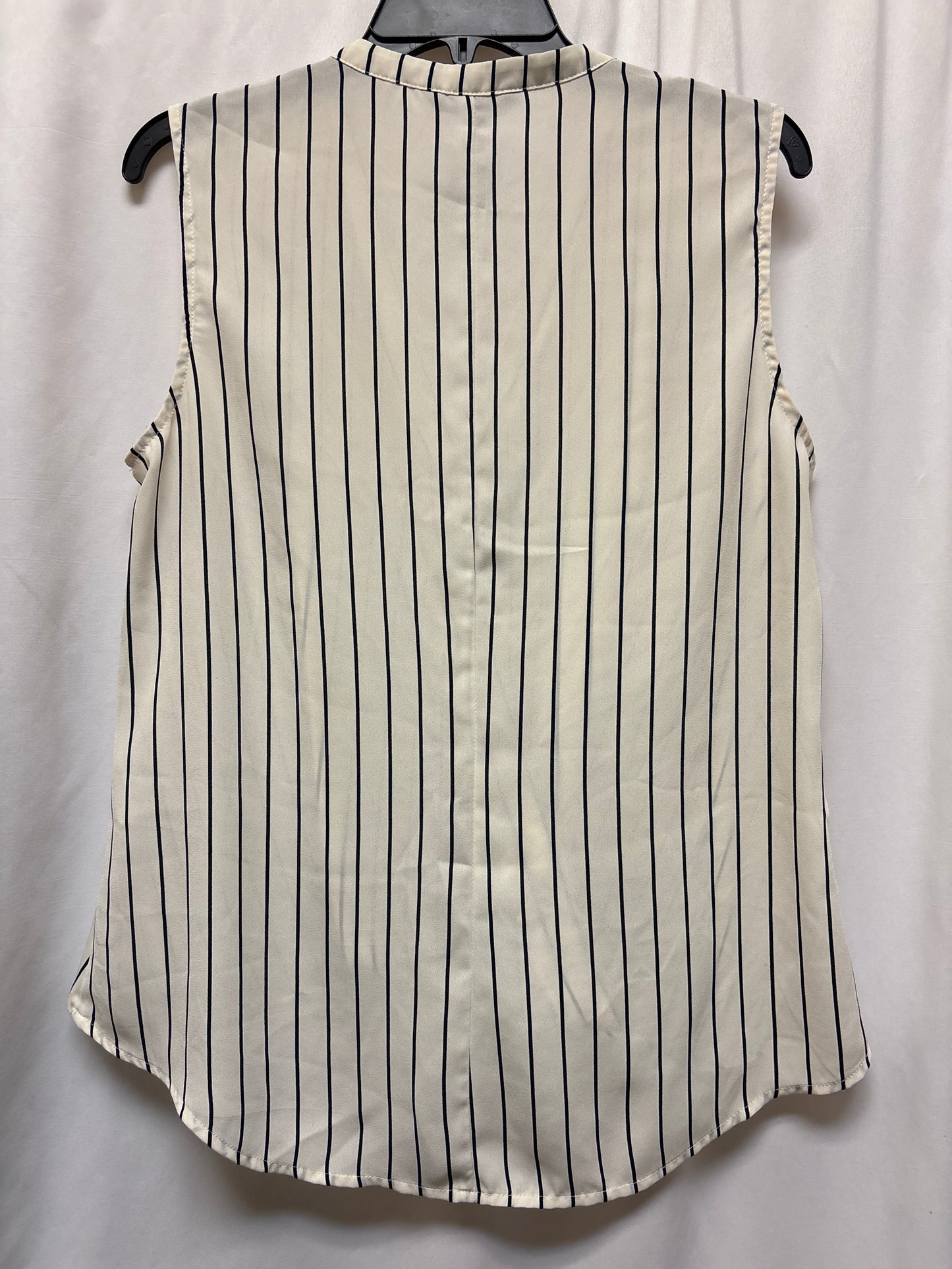 Top Sleeveless By Banana Republic In White, Size: M