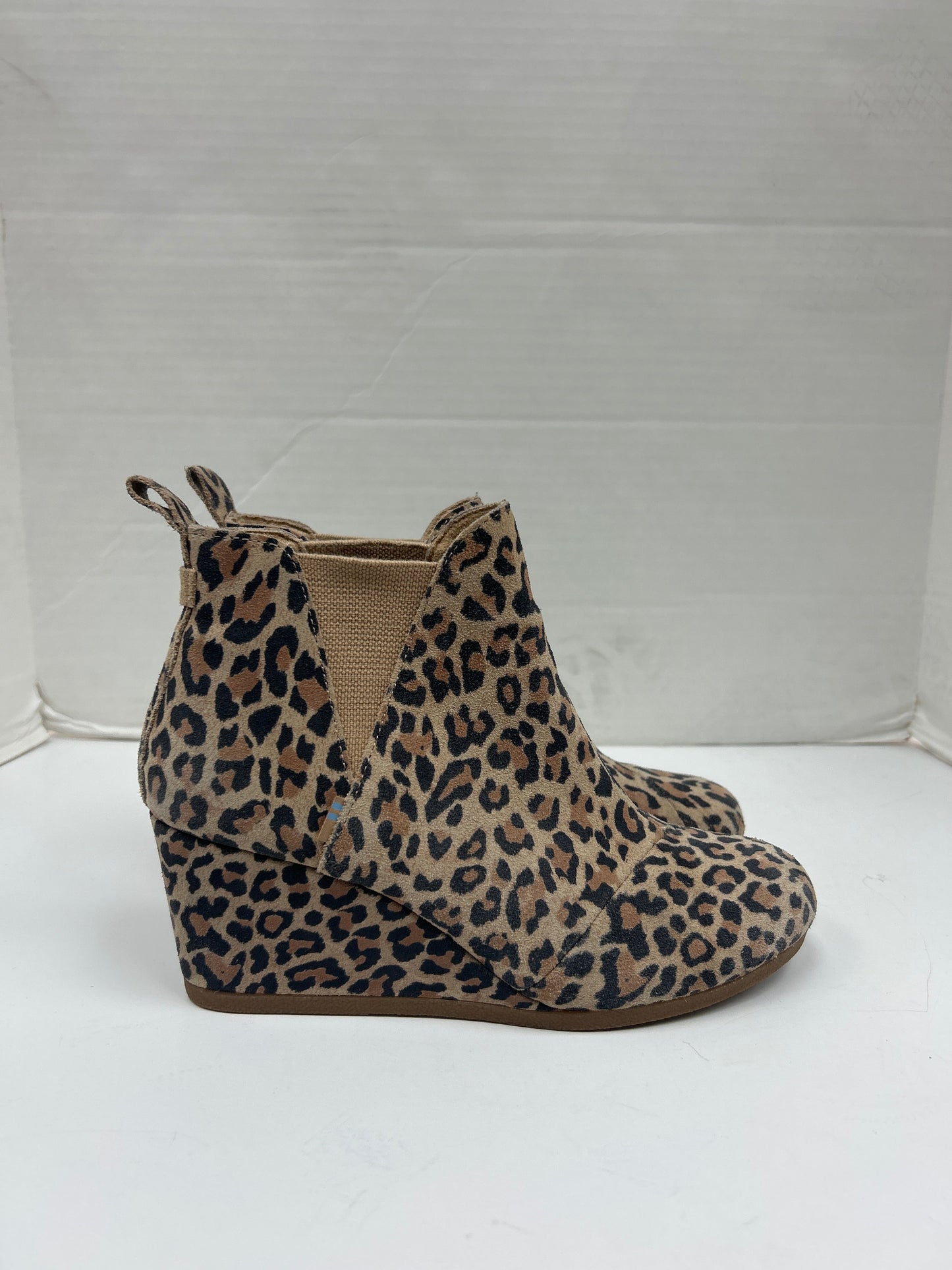 Boots Ankle Flats By Toms In Animal Print, Size: 8.5