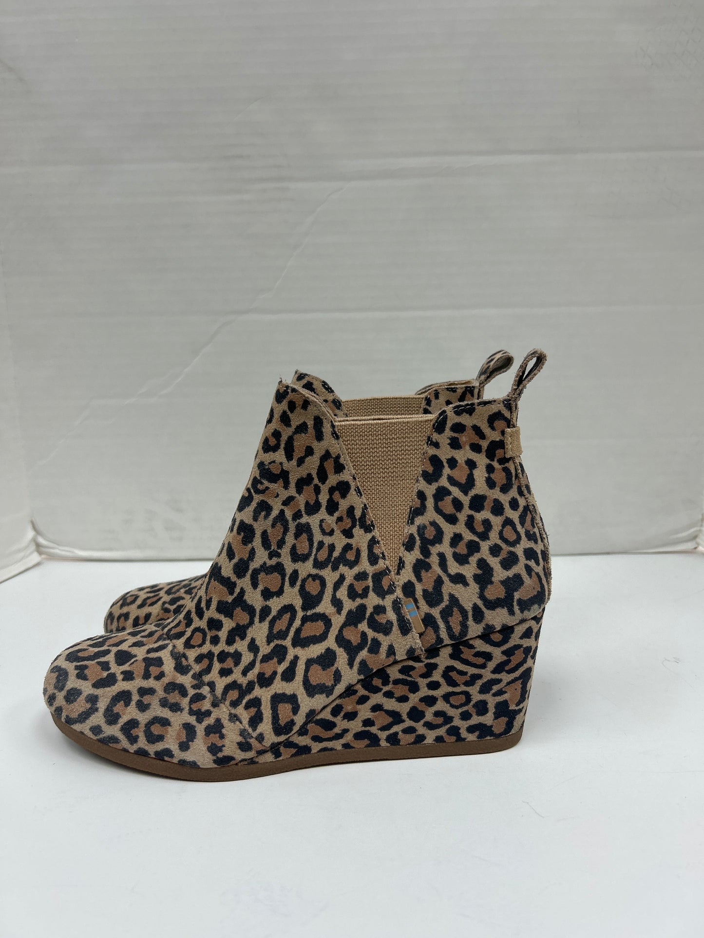 Boots Ankle Flats By Toms In Animal Print, Size: 8.5