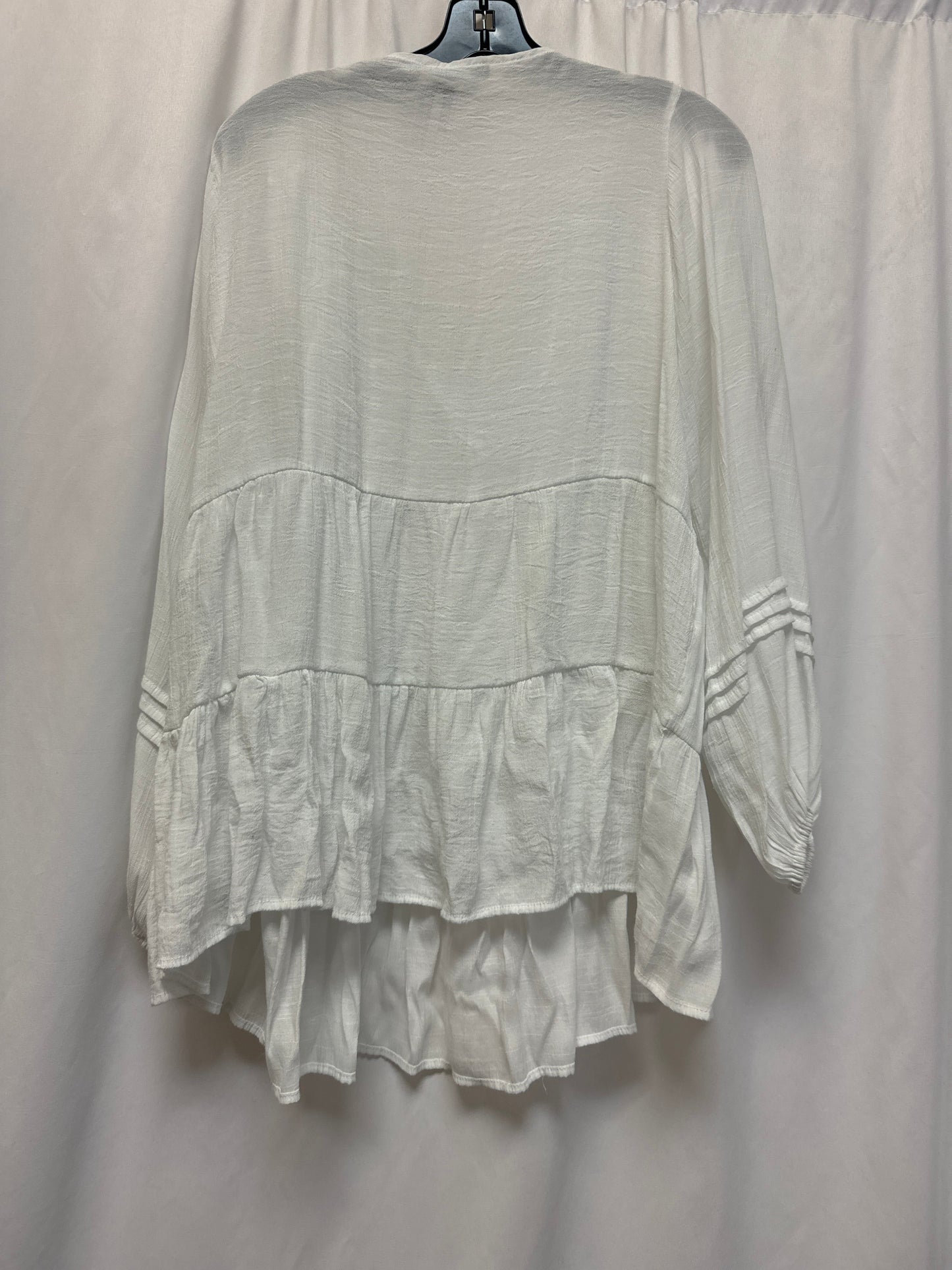 Top Long Sleeve By Zac And Rachel In White, Size: 1x