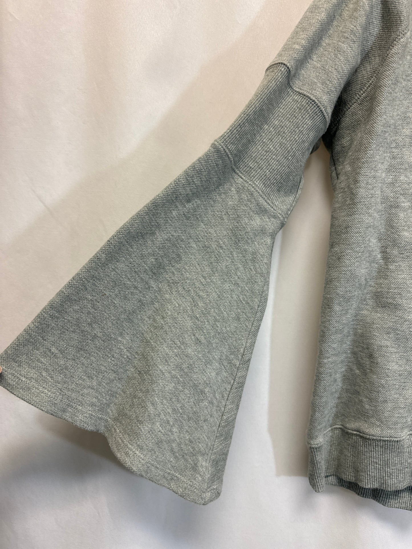 Top Long Sleeve By Kenneth Cole In Grey, Size: M