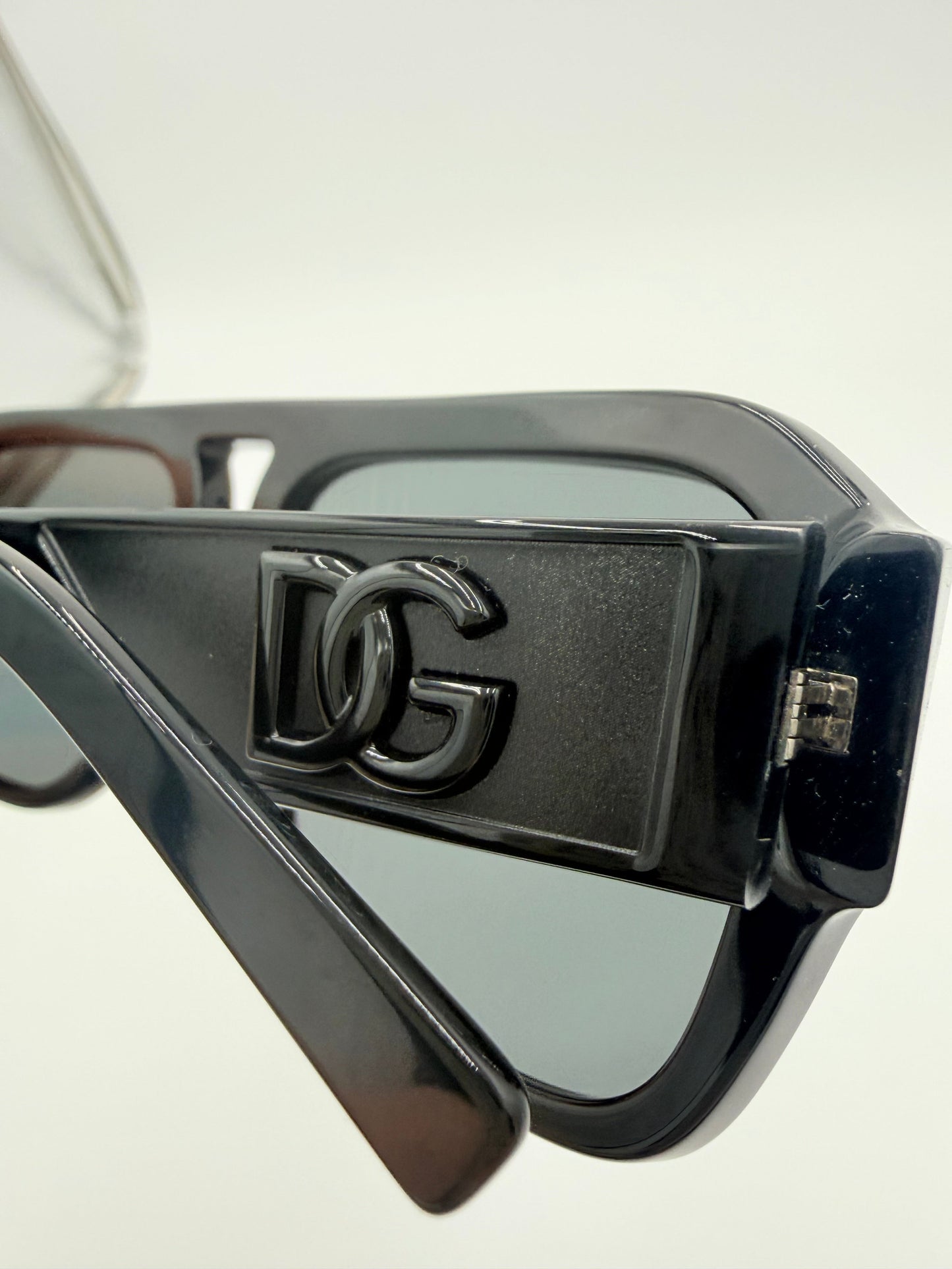 Sunglasses Luxury Designer By Dolce And Gabbana In Black, Size: