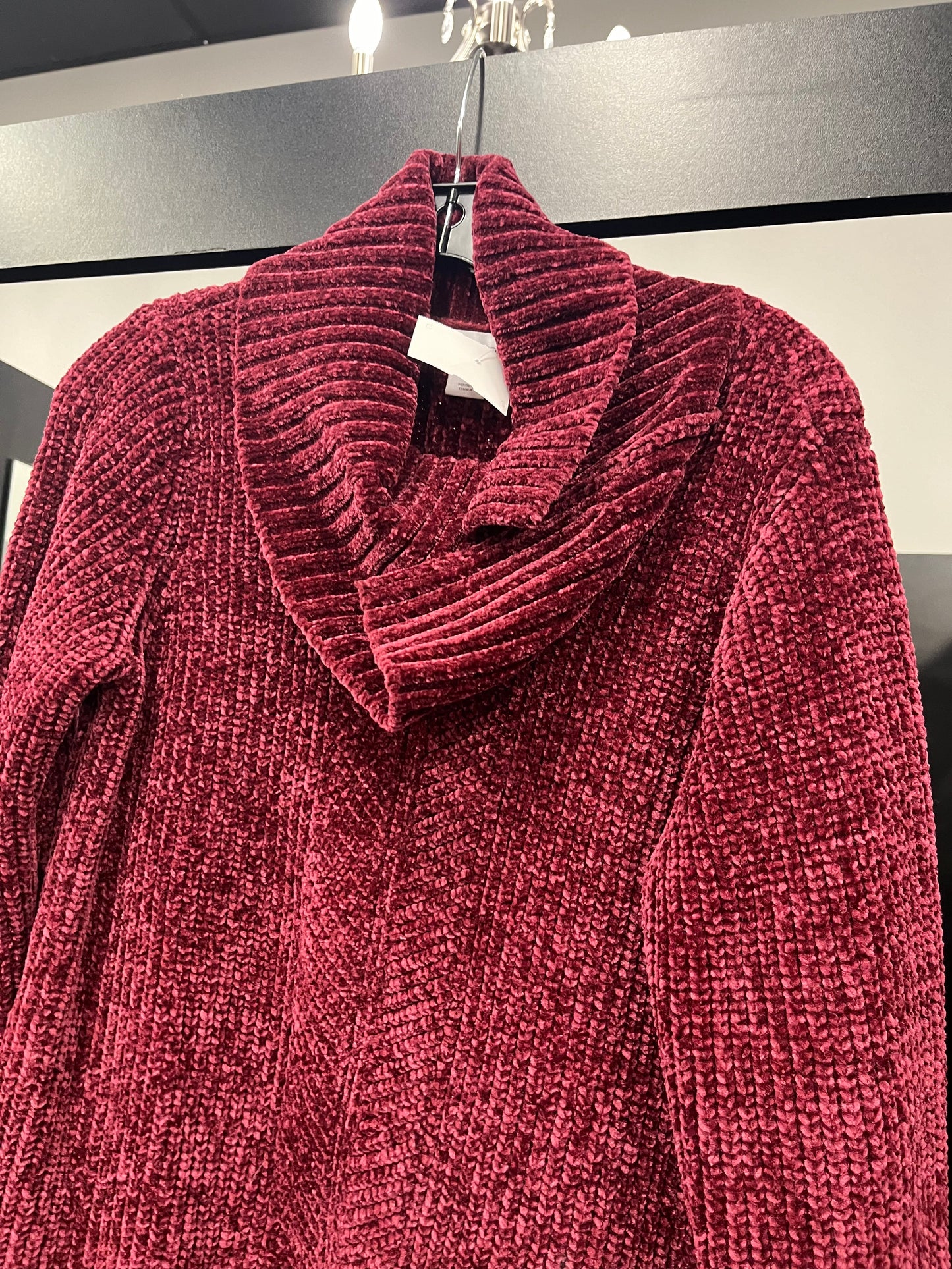 Sweater By Liz Claiborne In Burgundy, Size: M