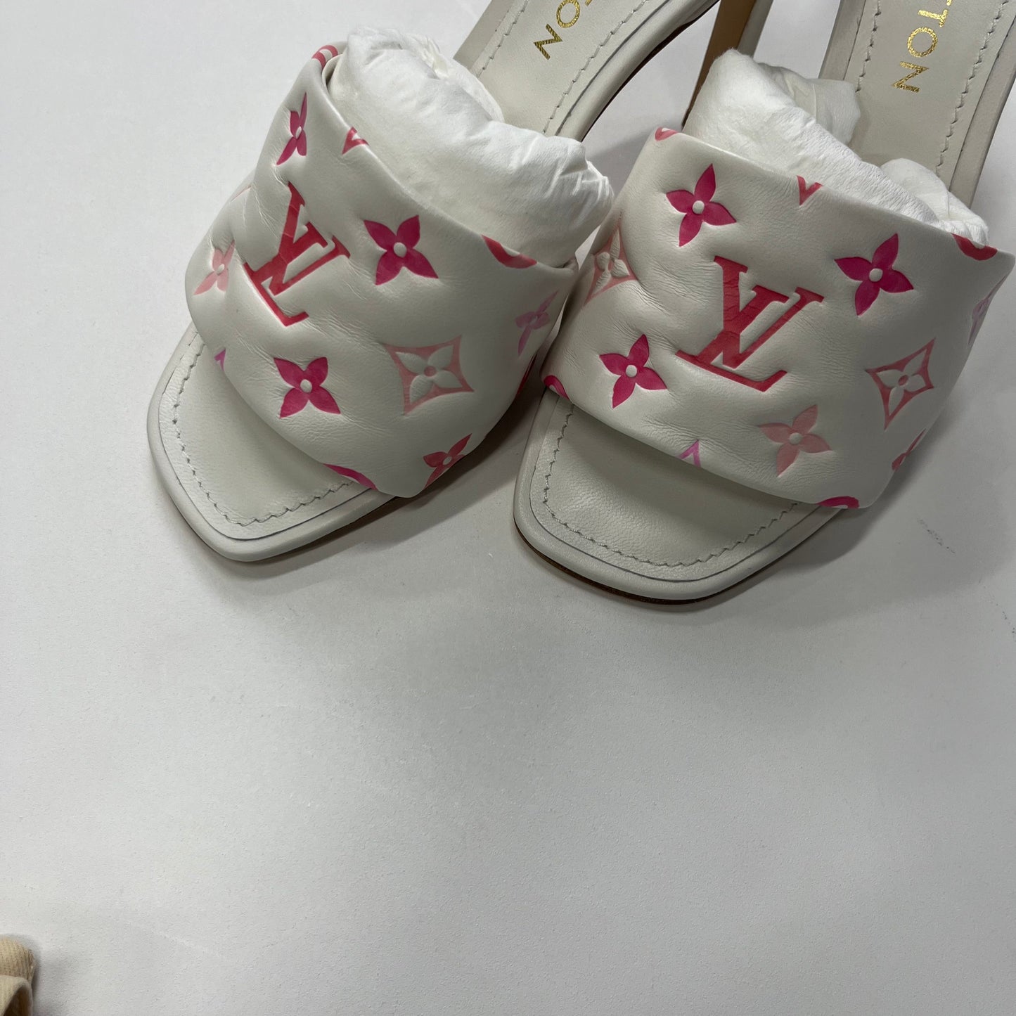 White Shoes Heels Block Louis Vuitton, Size 8.5