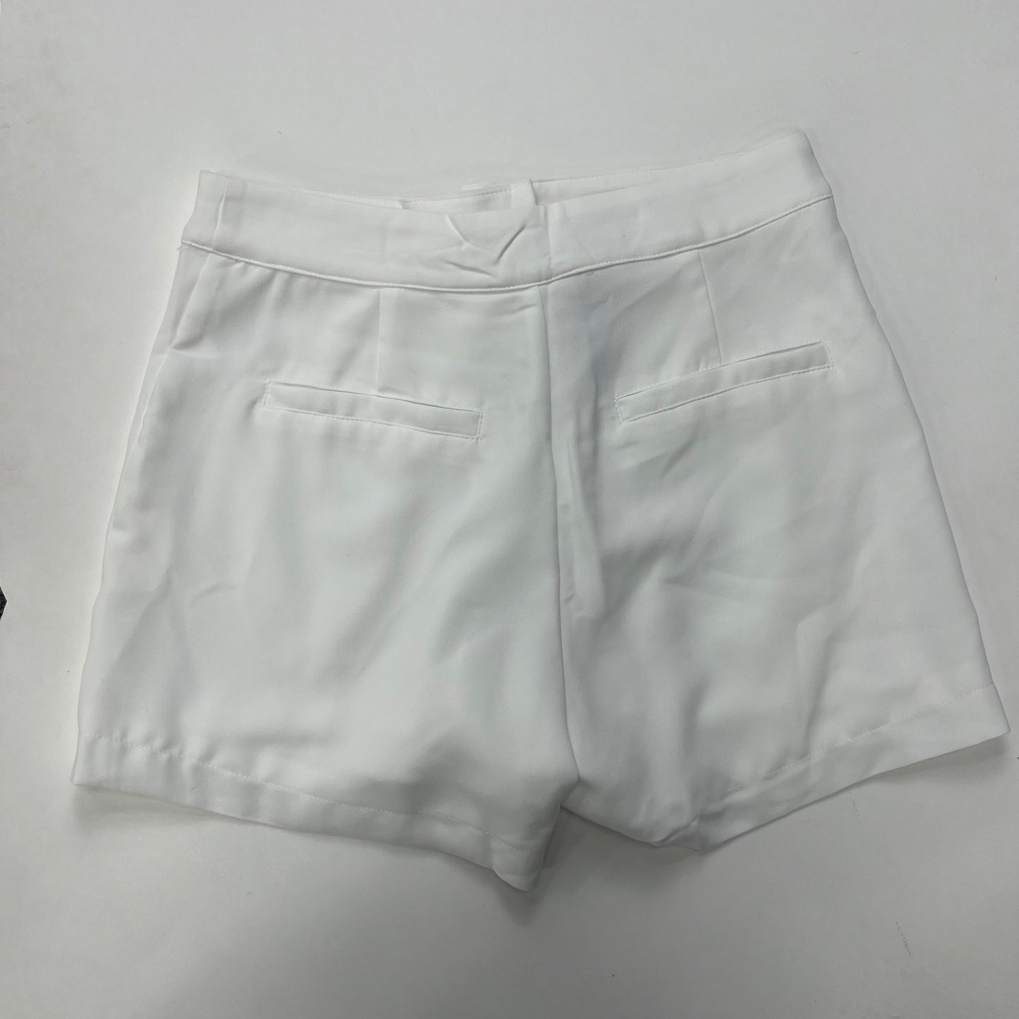 White Shorts Tcec, Size 4