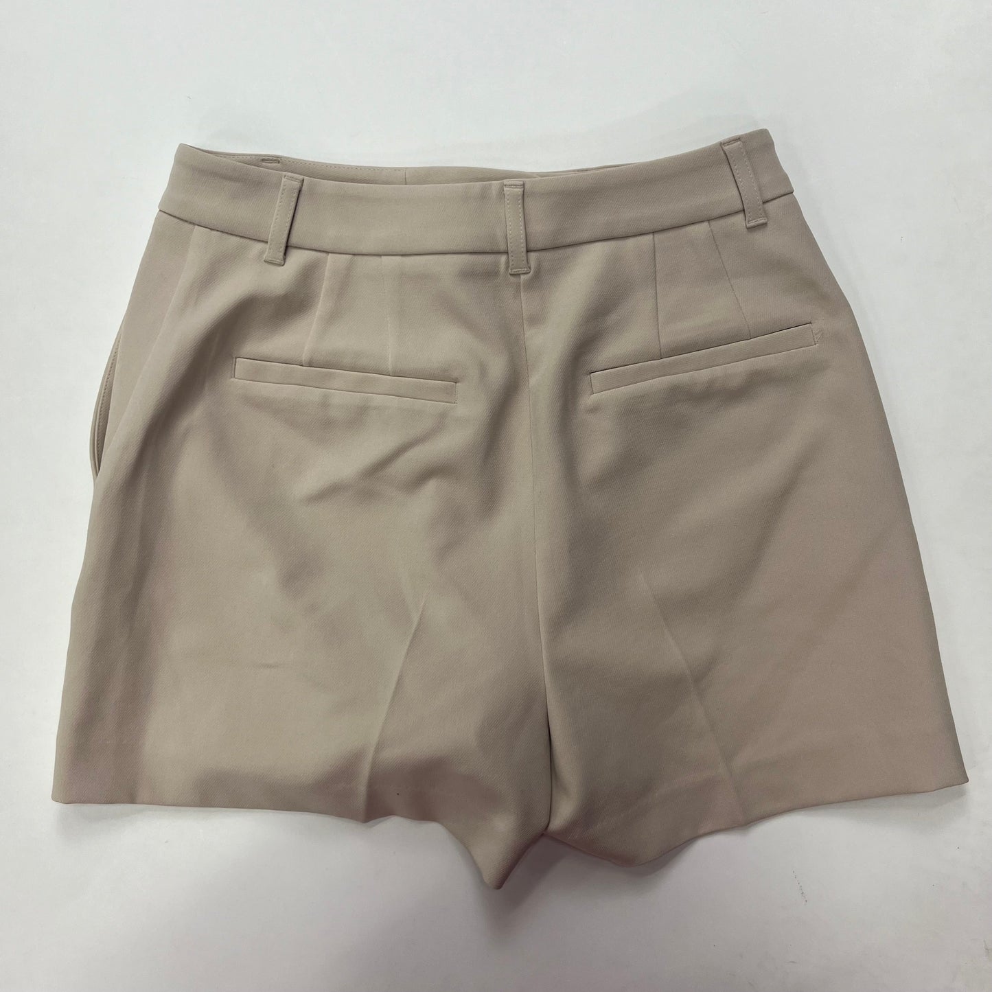 Beige Shorts Express, Size 4