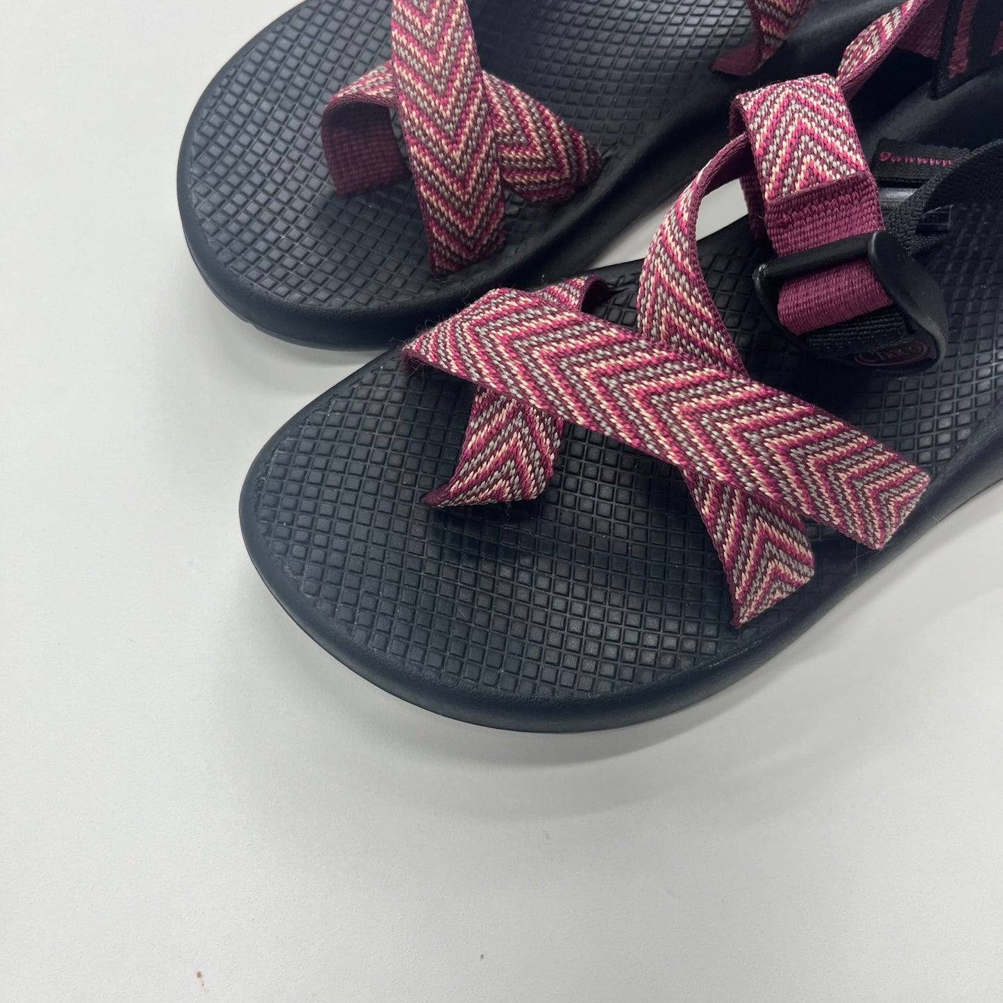 Multi-colored Sandals Flats Chacos, Size 9