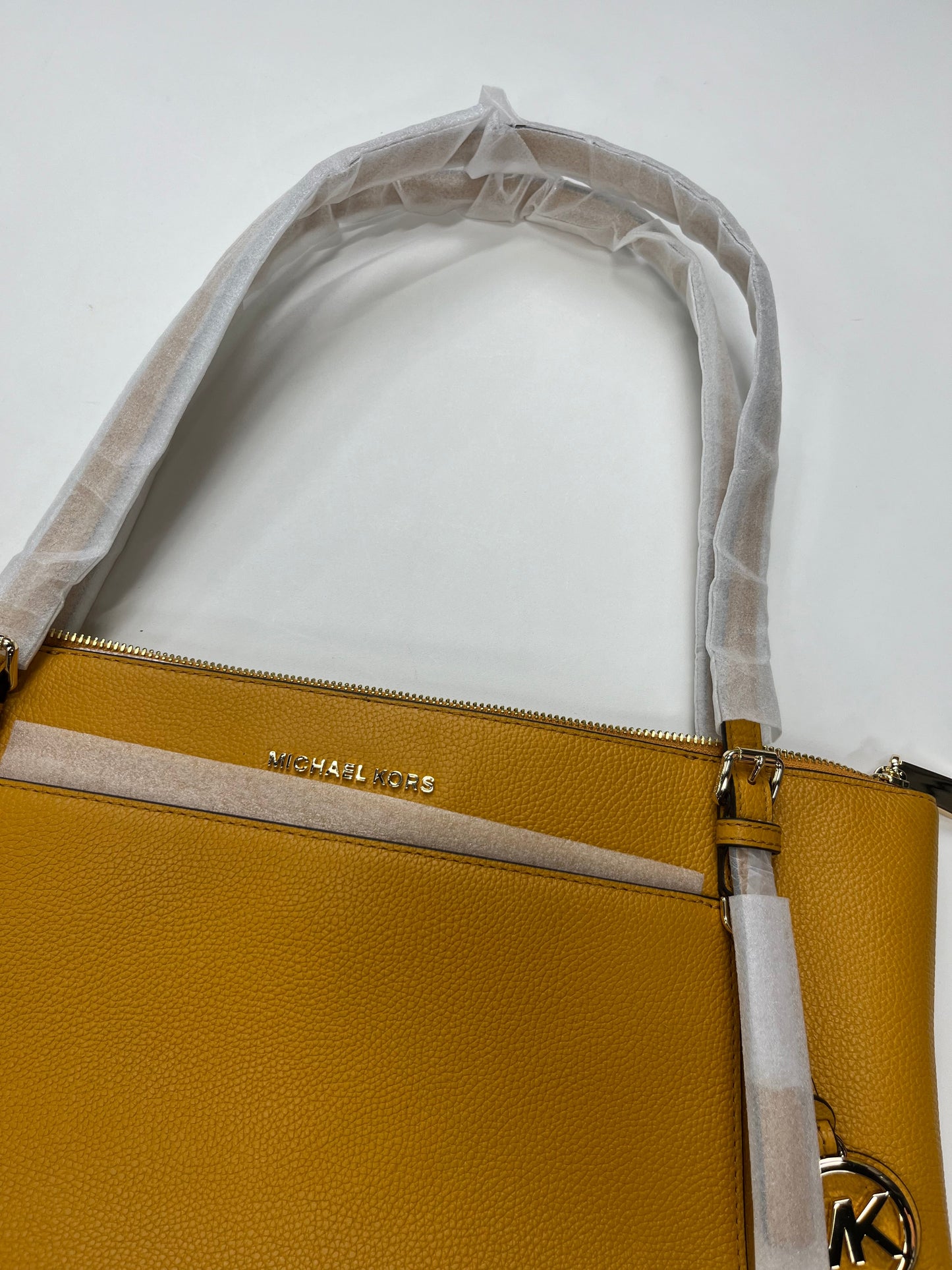 Handbag Designer Michael Kors NWT, Size Large