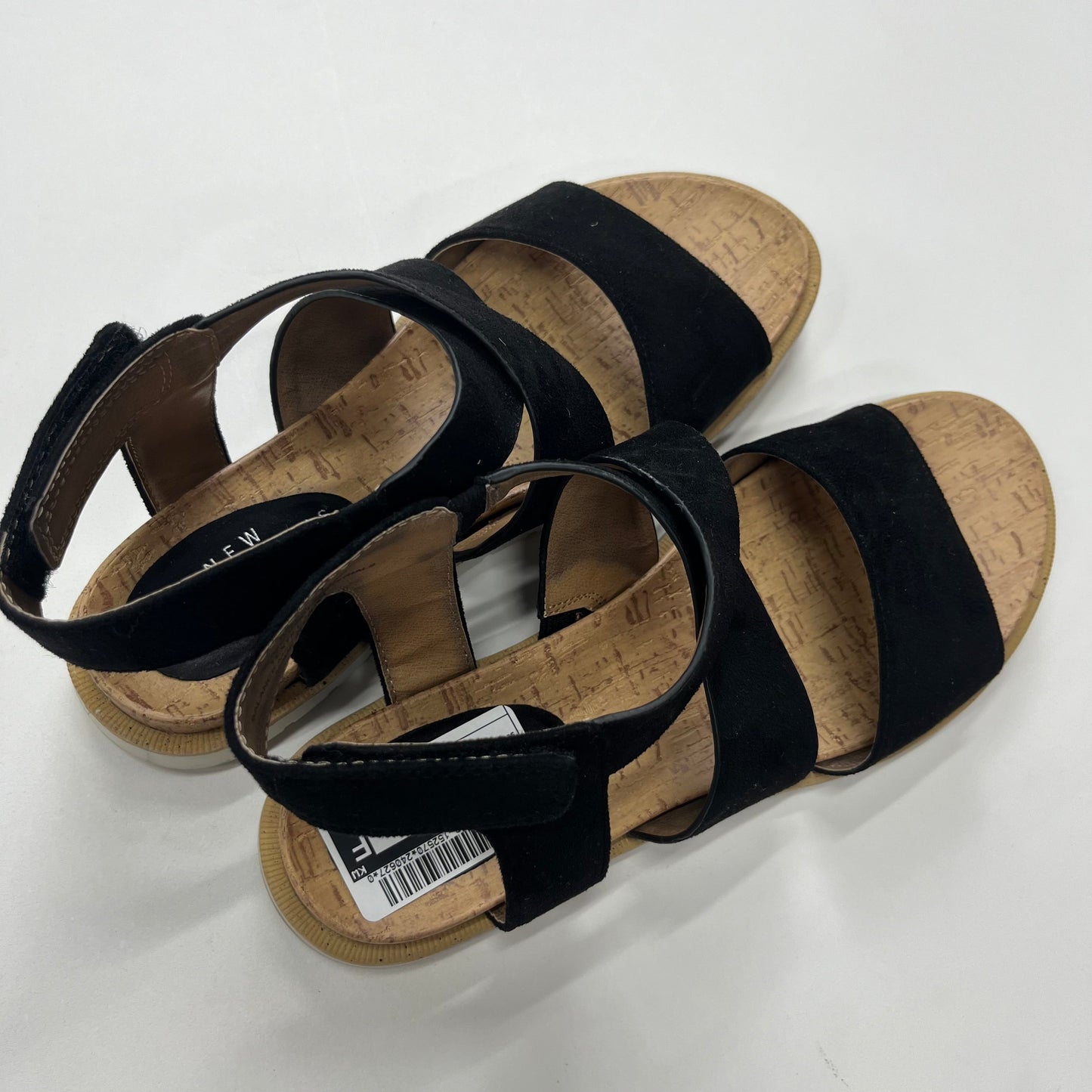 Black Sandals Flats New Directions, Size 7.5