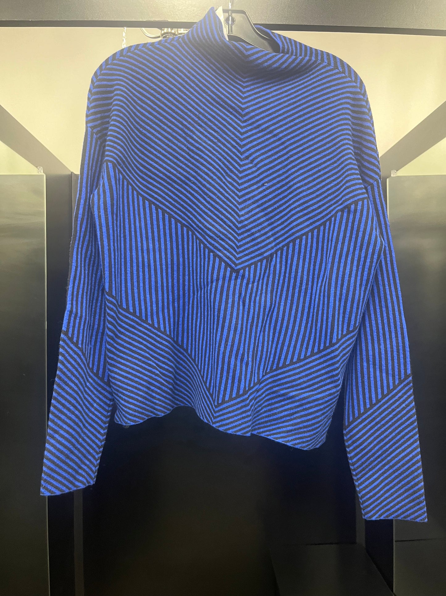 Sweater By Tahari In Blue Black, Size: L