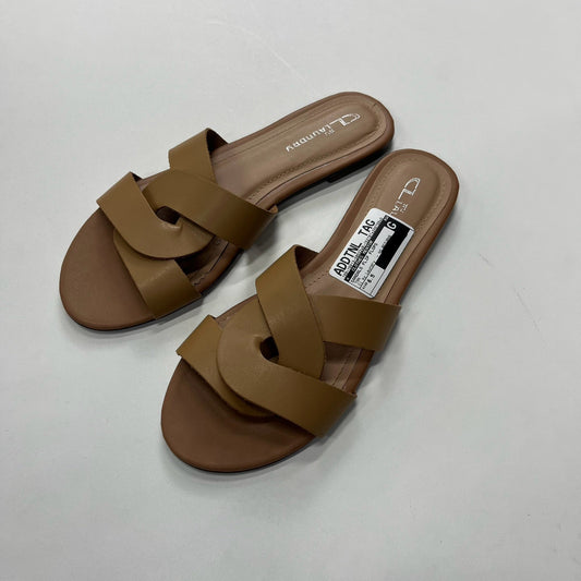 Tan Sandals Flip Flops Cl By Laundry, Size 6.5
