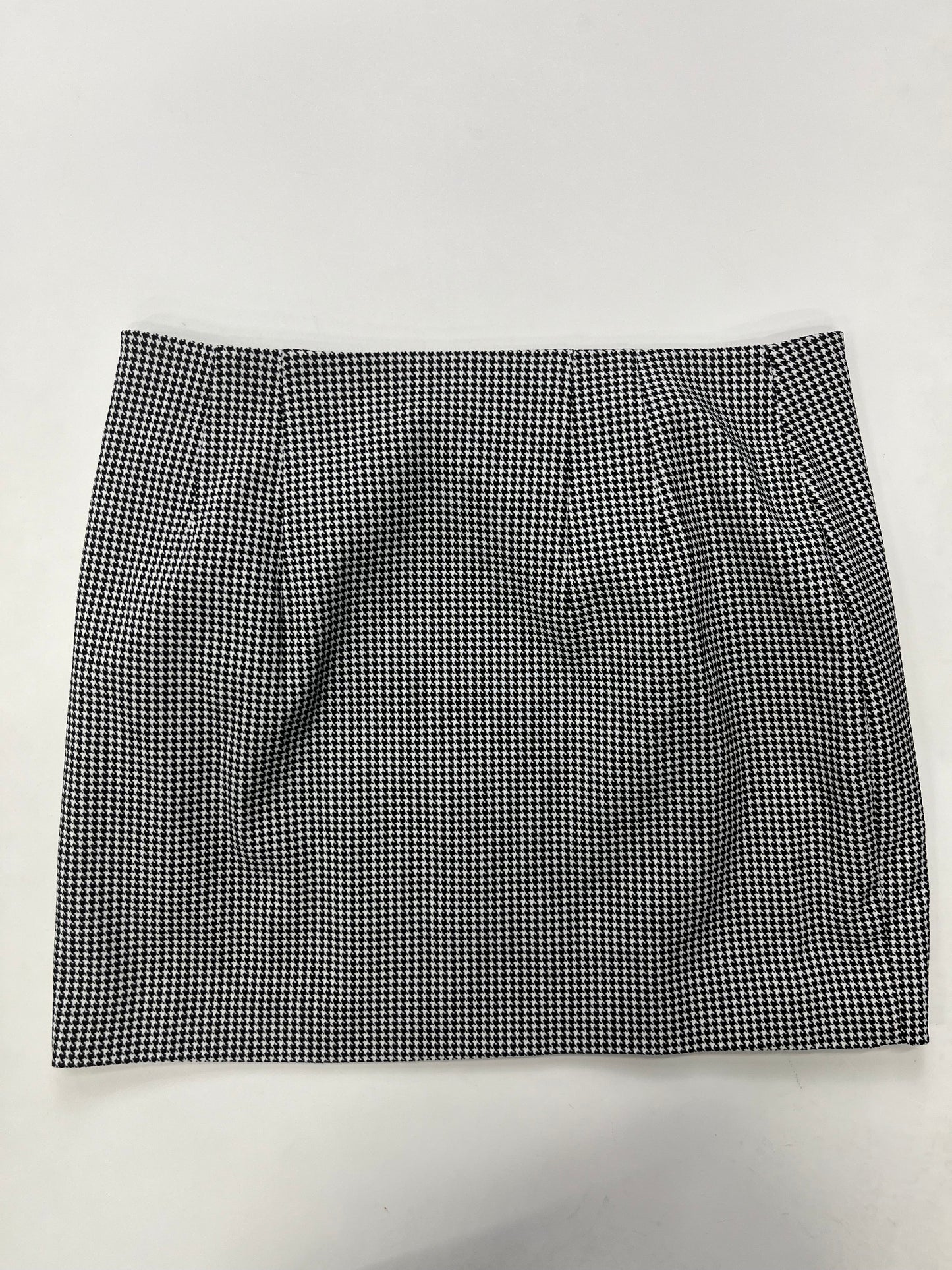 Black White Skirt Mini & Short Express, Size 12