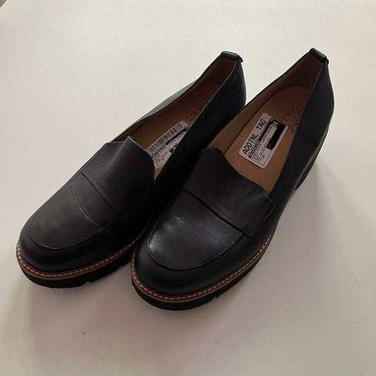 Shoes Flats Loafer Oxford By Naturalizer In Black, Size: 10